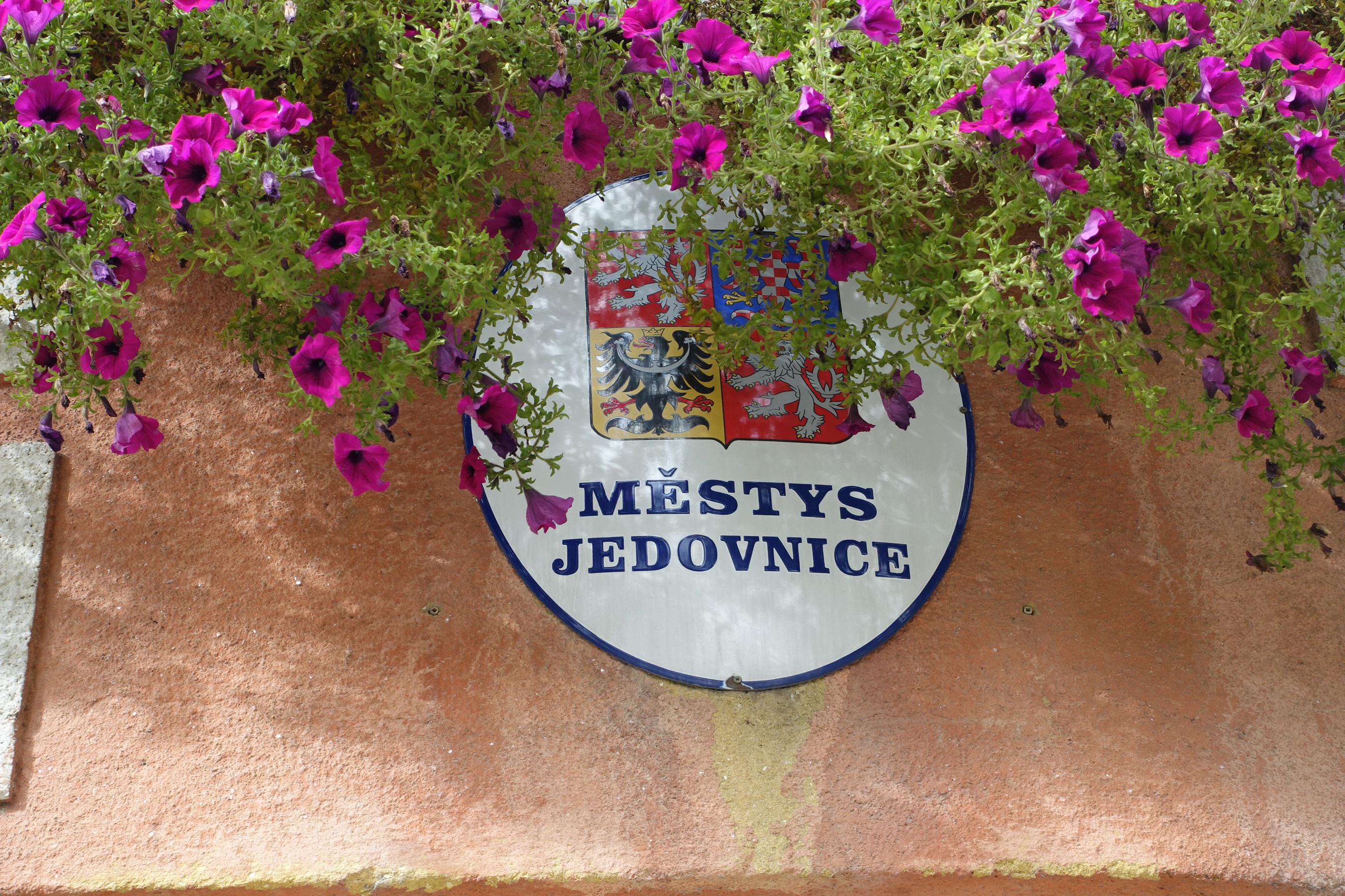 Jedovnice - úřad městyse foto 3