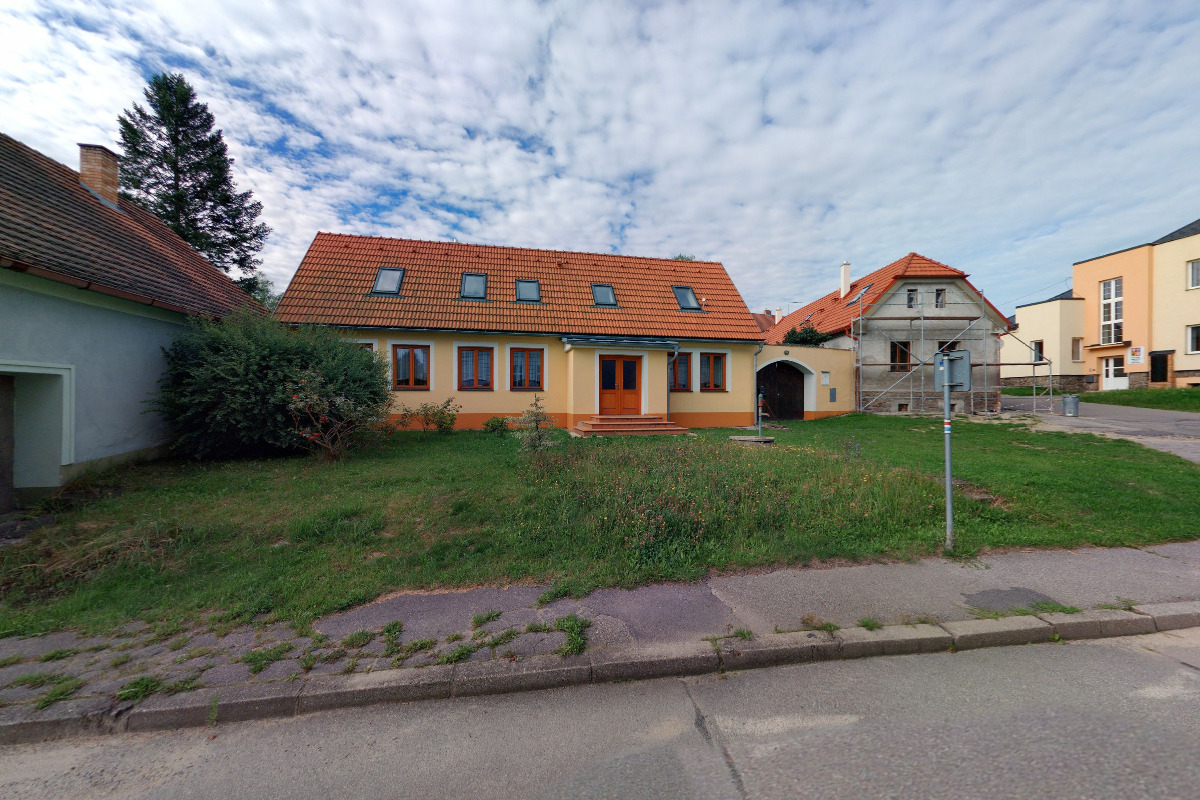 Loch Achilty služby, s.r.o.