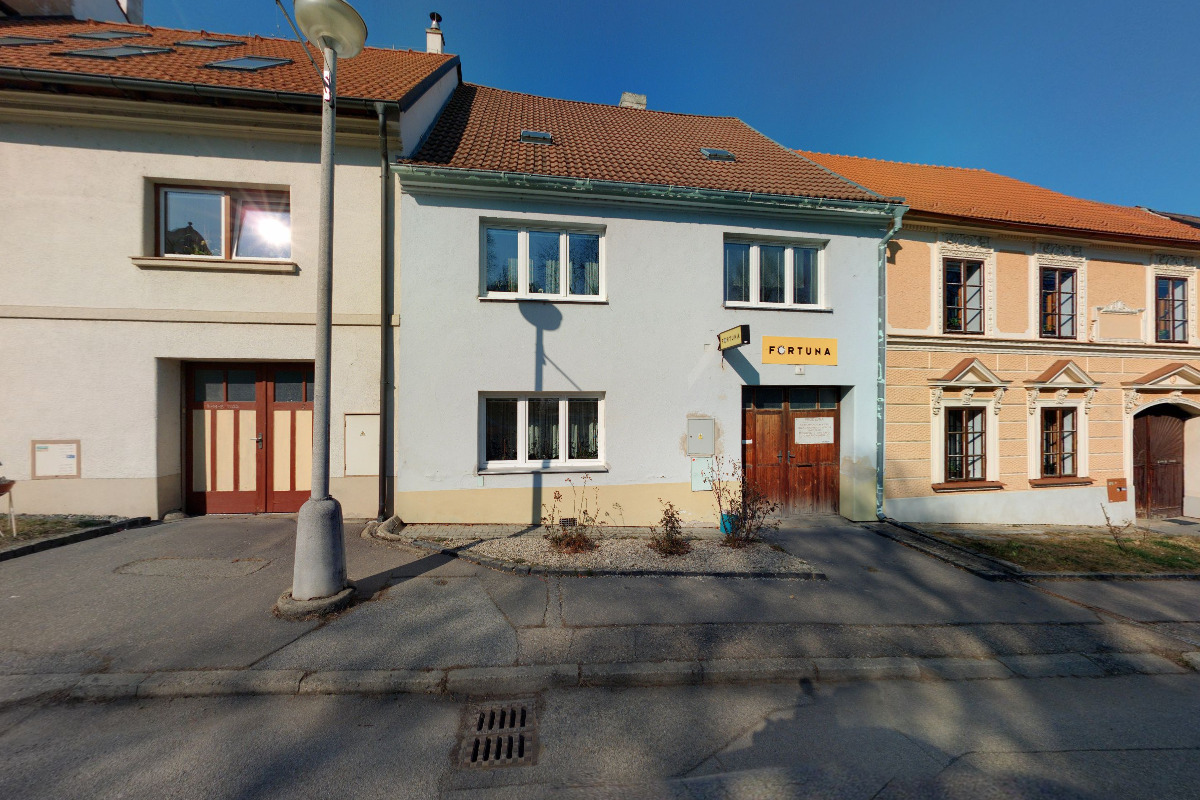 Smíšené zboží náměstí J. V. Kamarýta 4 foto 2