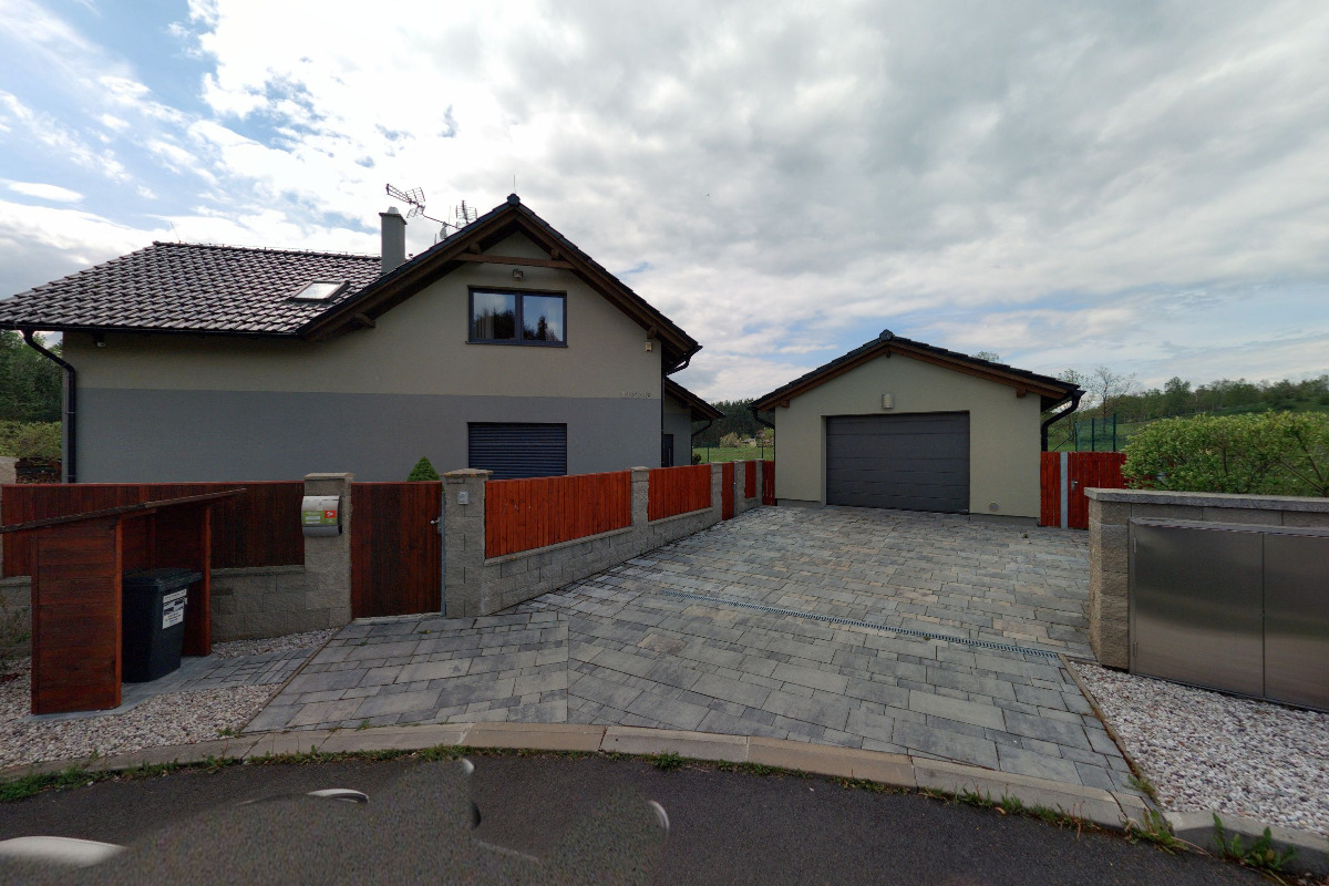 FOLIAM, společnost s ručením omezeným