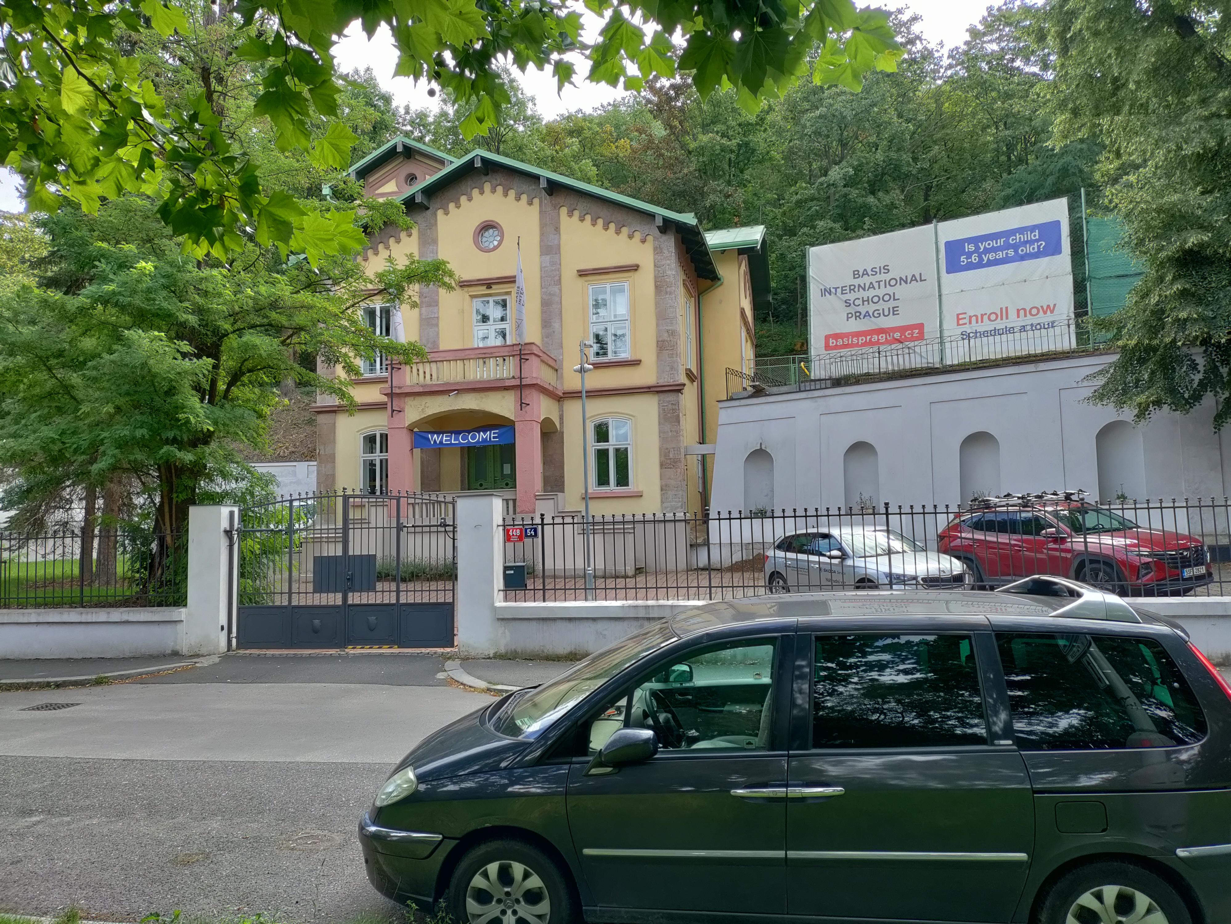 BASIS Prague International School foto 2