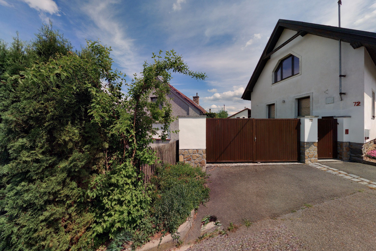 Zakázkové truhlářství, Josef Komárek