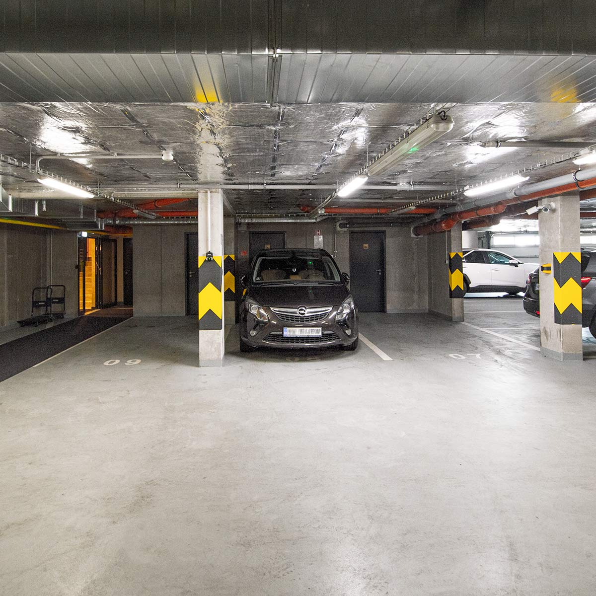 MR.PARKIT - Parking Residence Trafik -  Bohdalecká foto 3