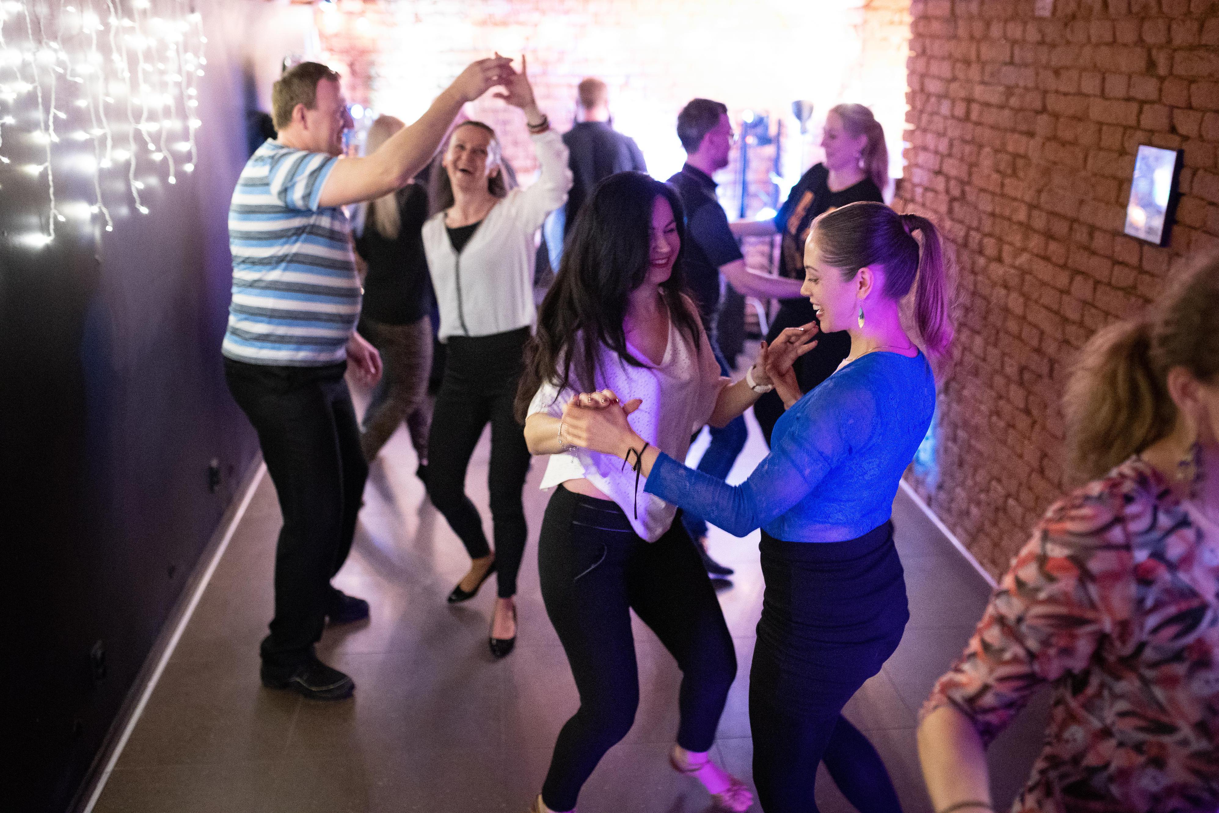 Naparketu - Taneční klub Parket