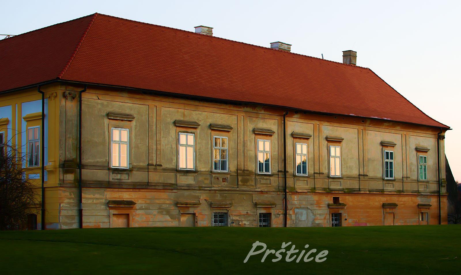 Prštice - obecní úřad foto 4