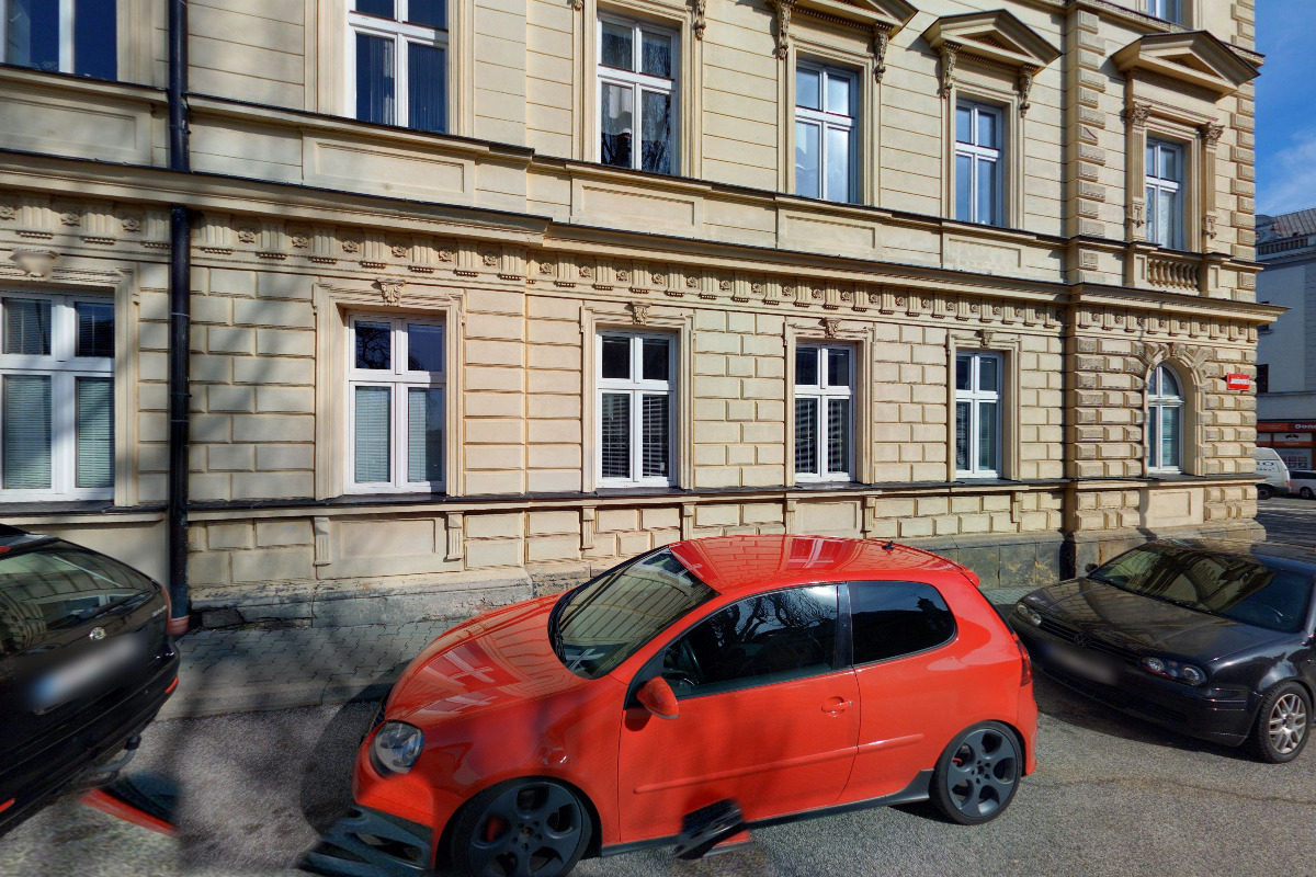 Security na Komenského náměstí foto 3