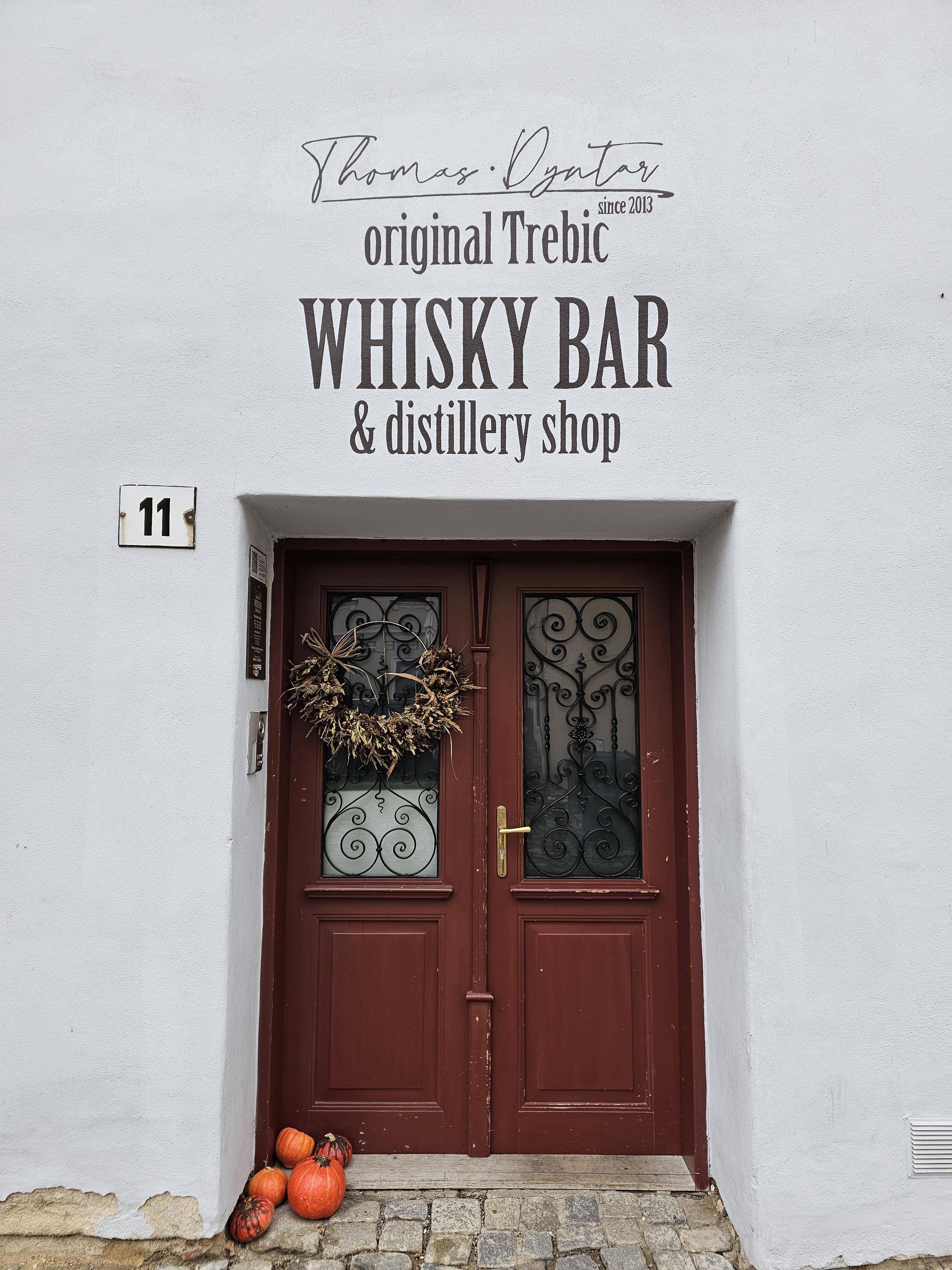 Thomas•Dyntar original Trebic whisky bar foto 5