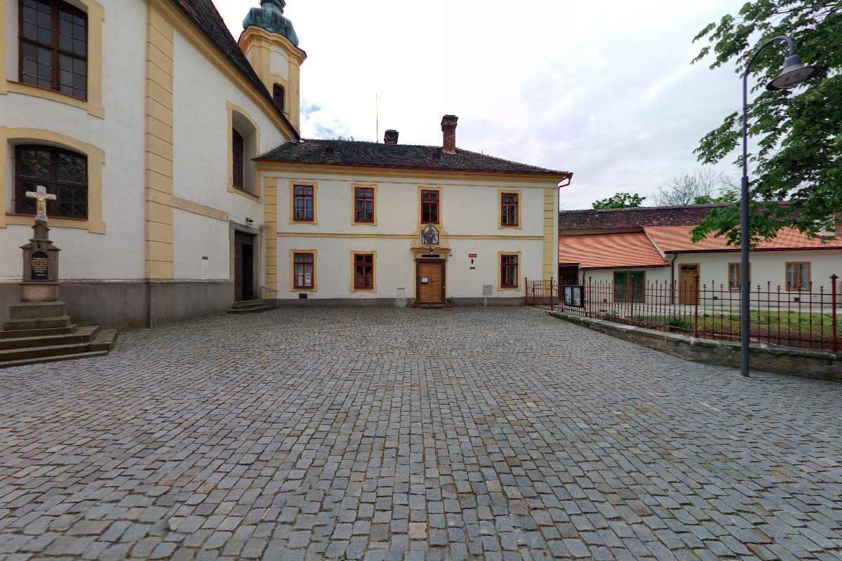 Římskokatolická farnost Opočno foto 2