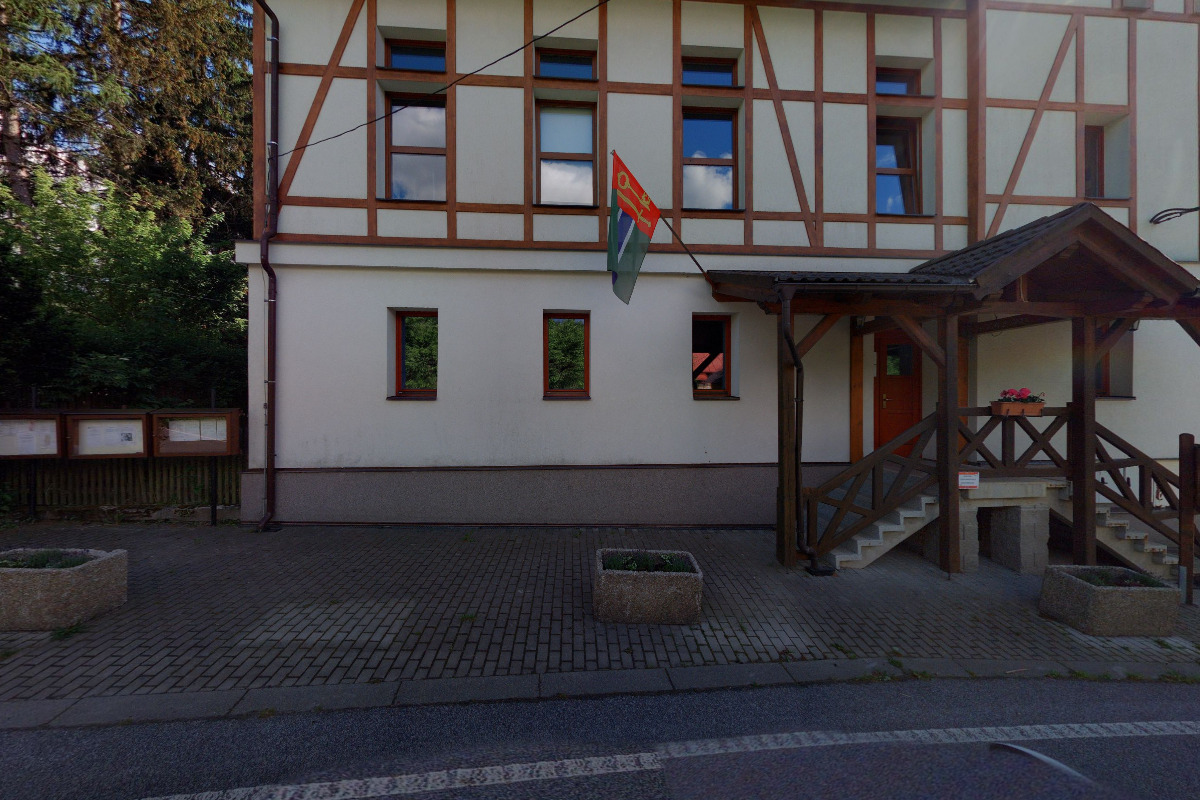 Prysk - obecní úřad foto 3