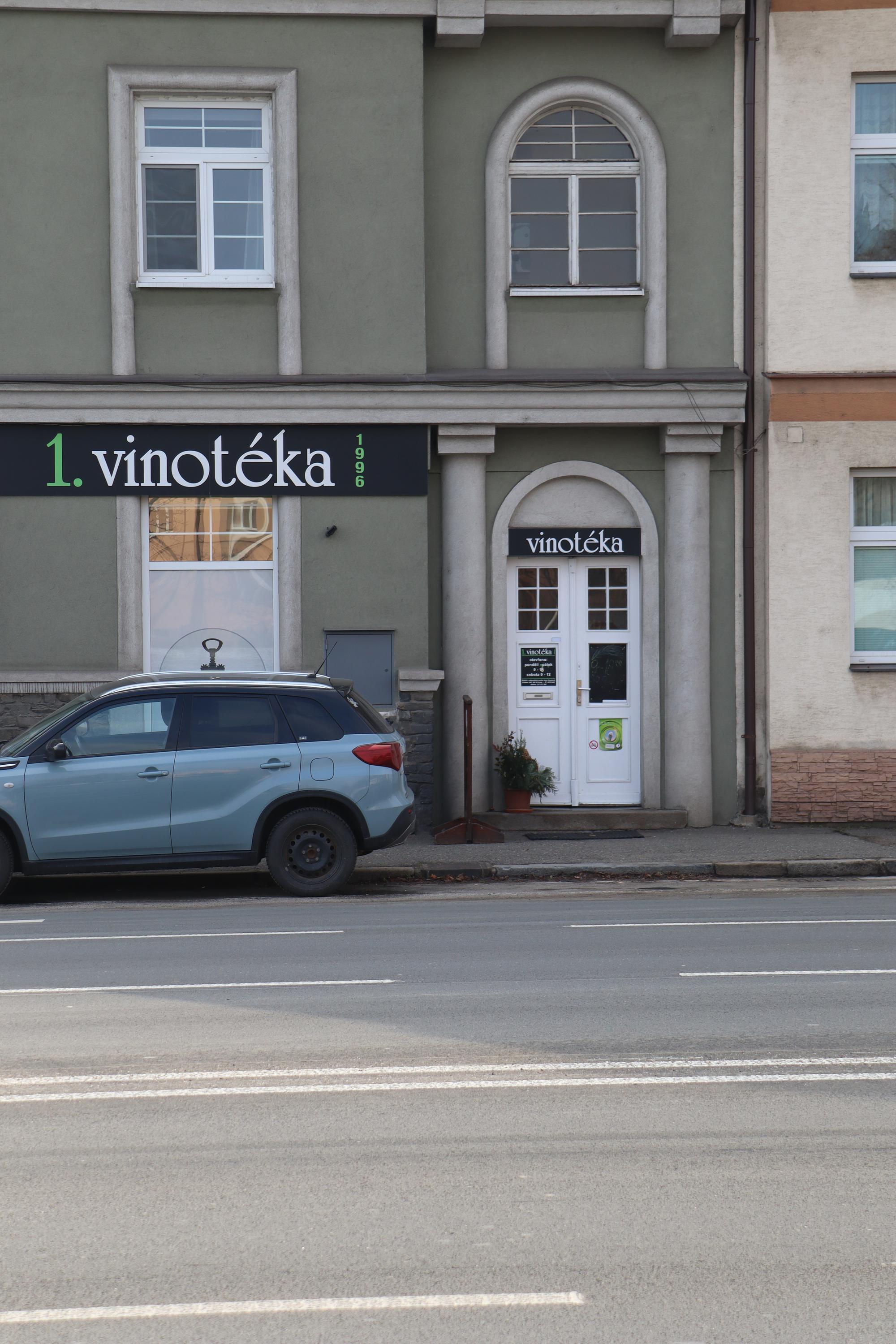 1. vinotéka foto 3