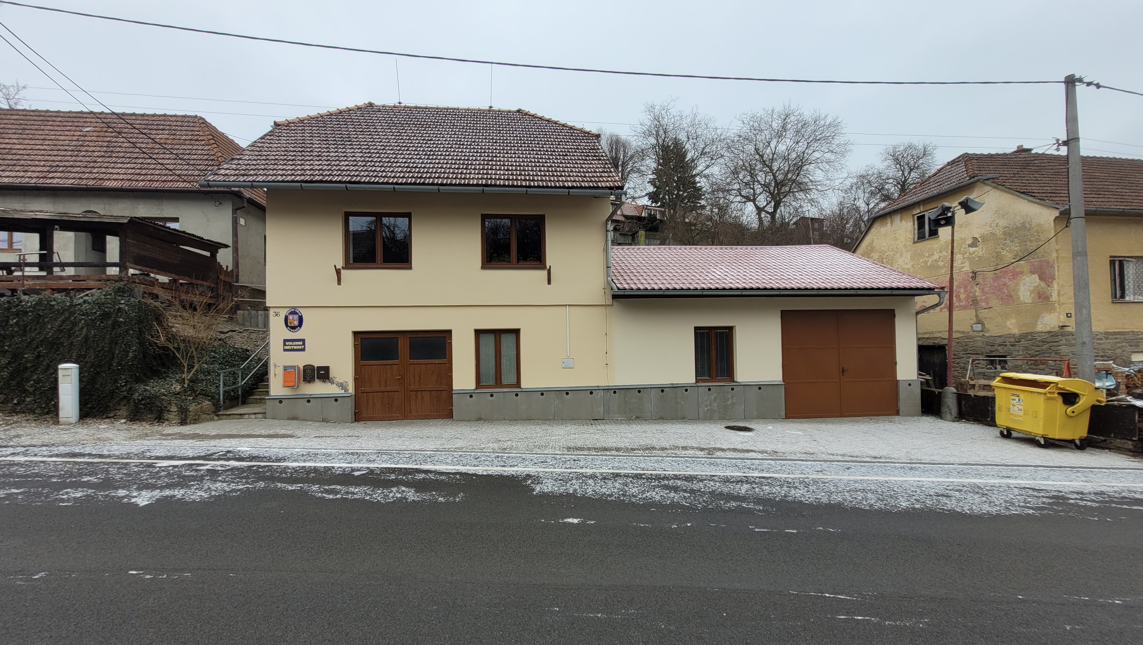 Strhaře - obecní úřad foto 2