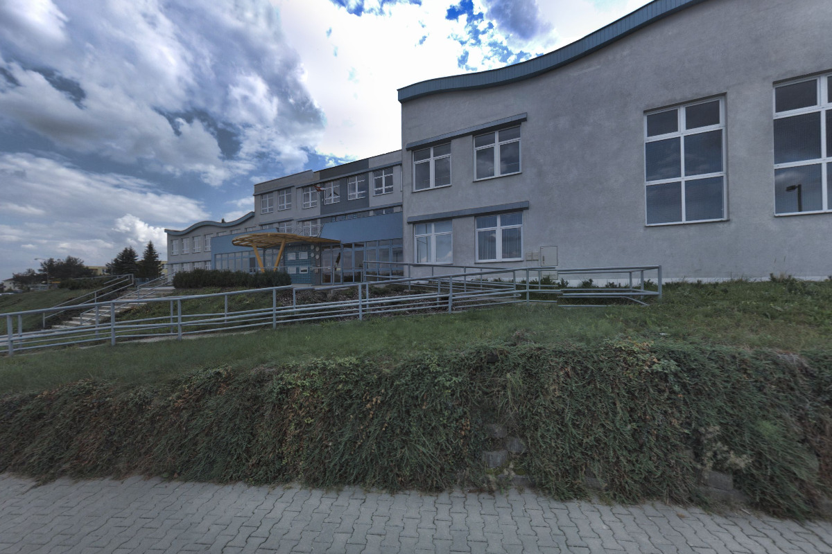 ZŠ Velké Meziříčí, Školní