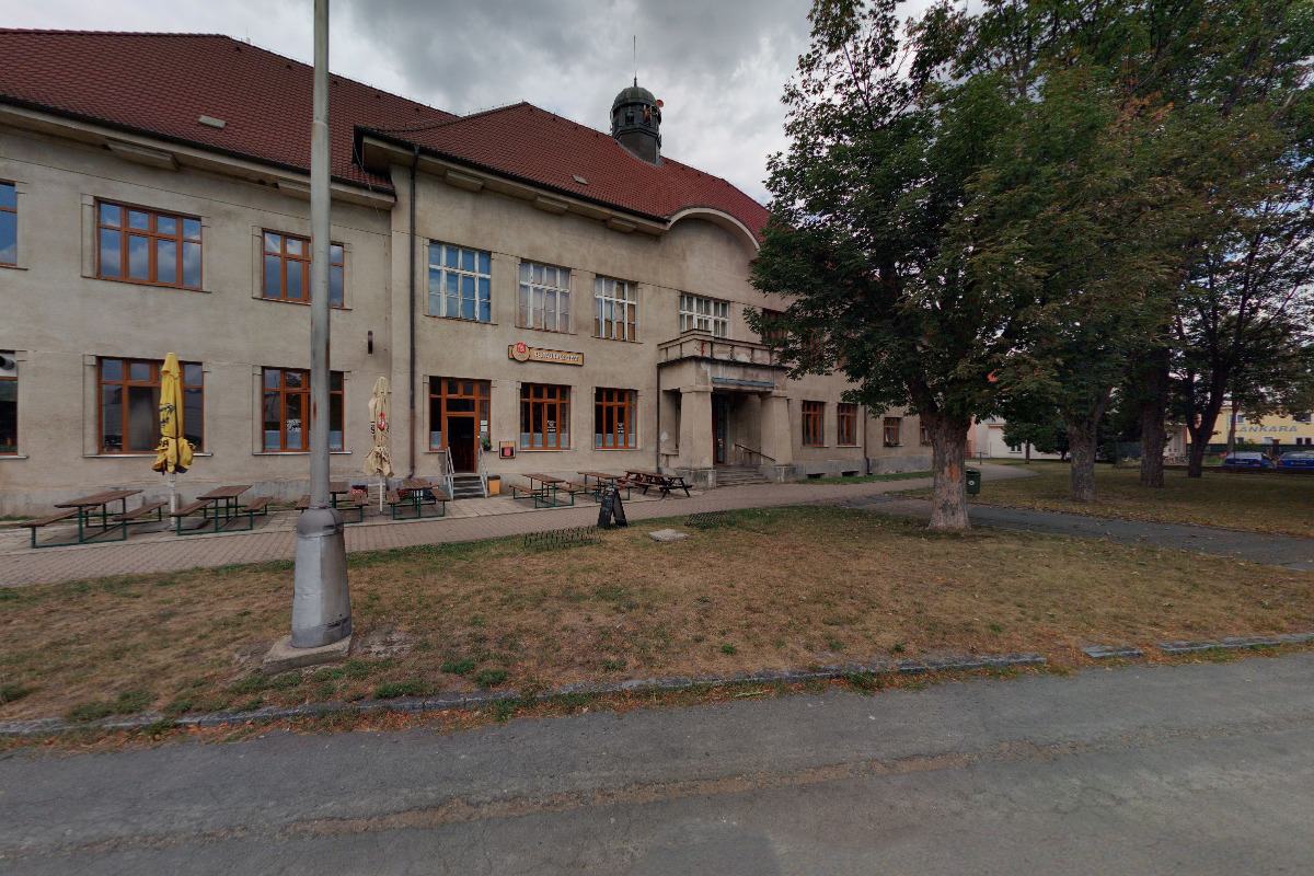 Hostinec Opat - Nabíjecí stanice pro elektrokola