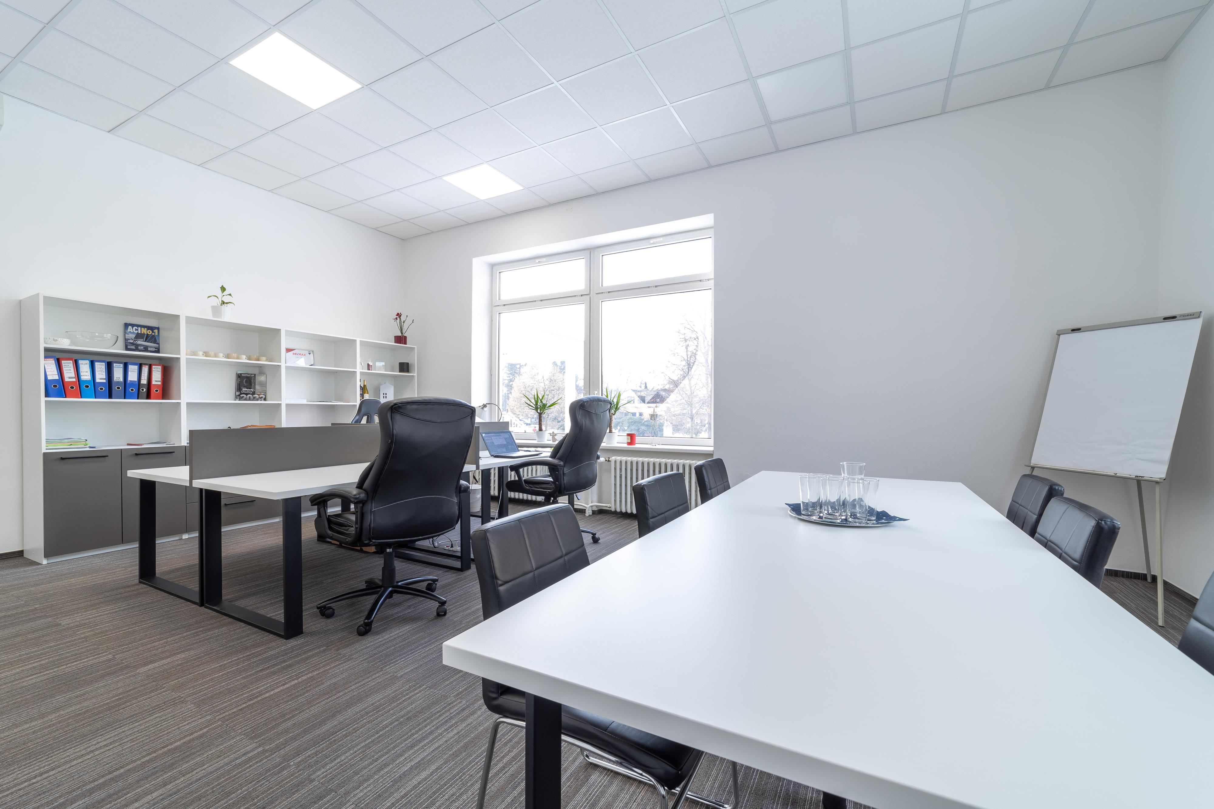 RE/MAX Elite Reality foto 6