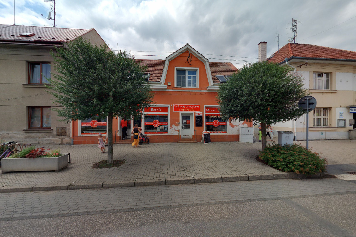 ŘEZNICTVÍ-UZENÁŘSTVÍ - bufet - Kohout a synové foto 2