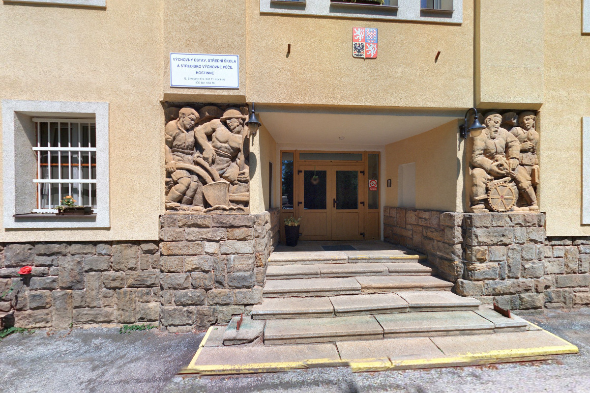 Výchovný ústav, střední škola a školní jídelna, Hostinné