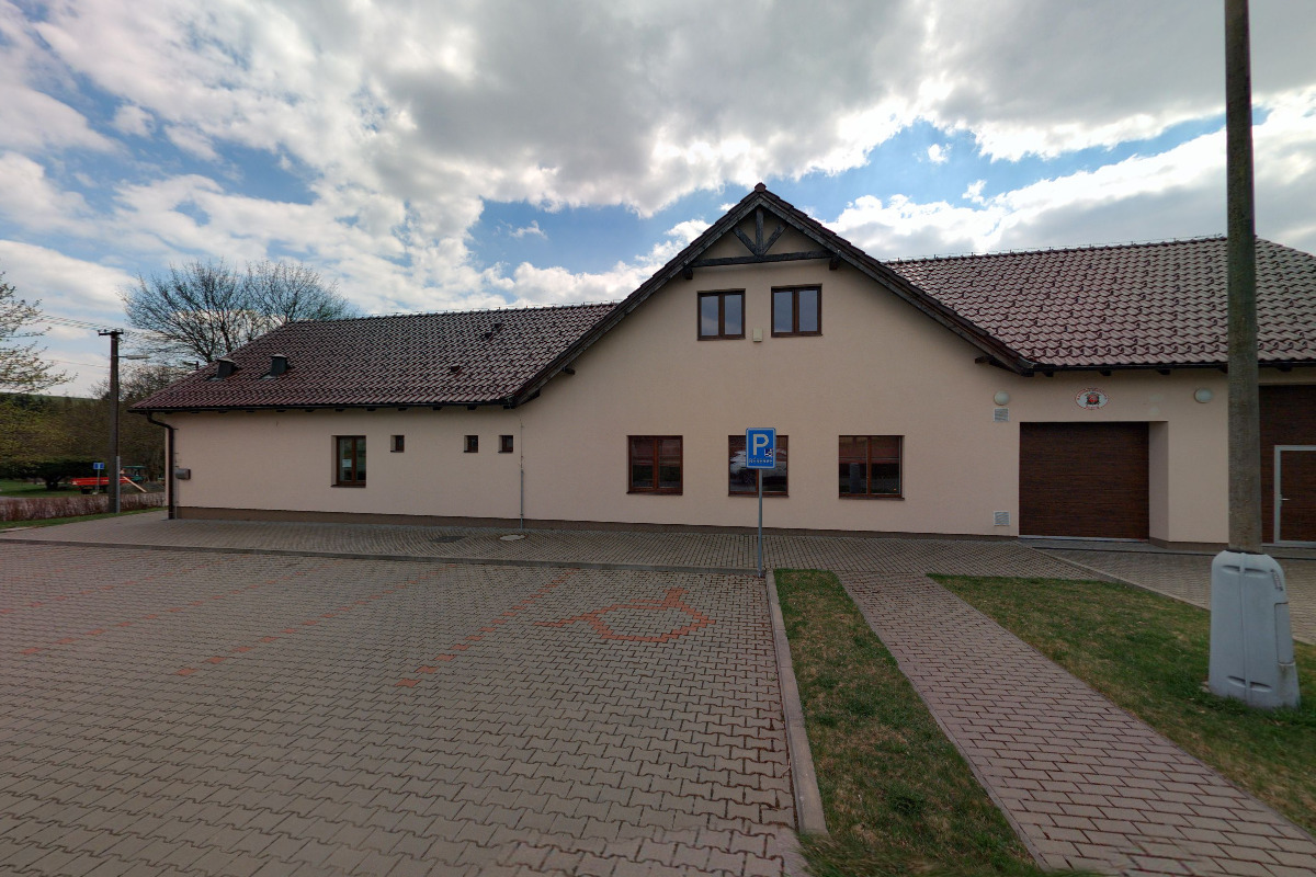 Suchá - obecní úřad foto 2