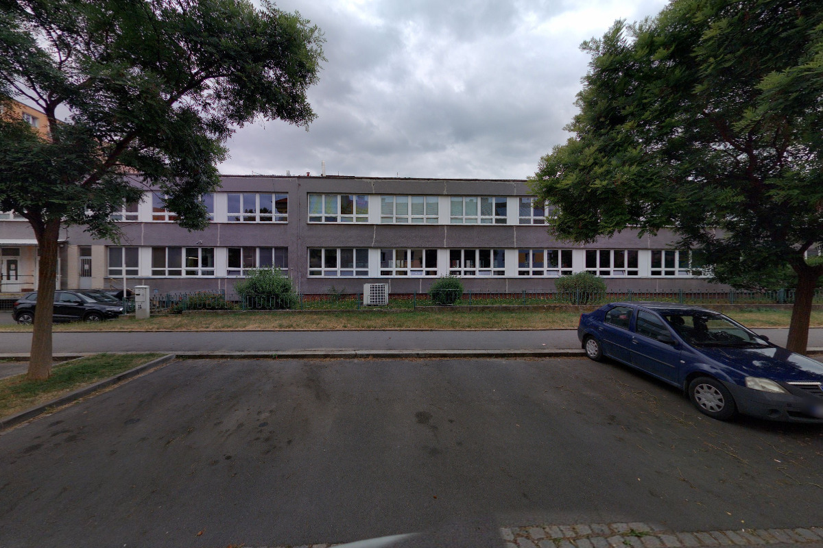 Školní jídelna Baarova