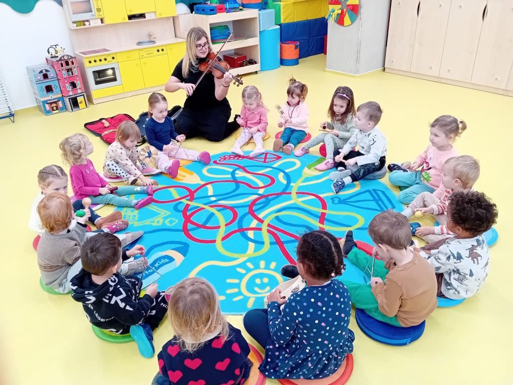 Maxíkova jazyková školka a jesle foto 3