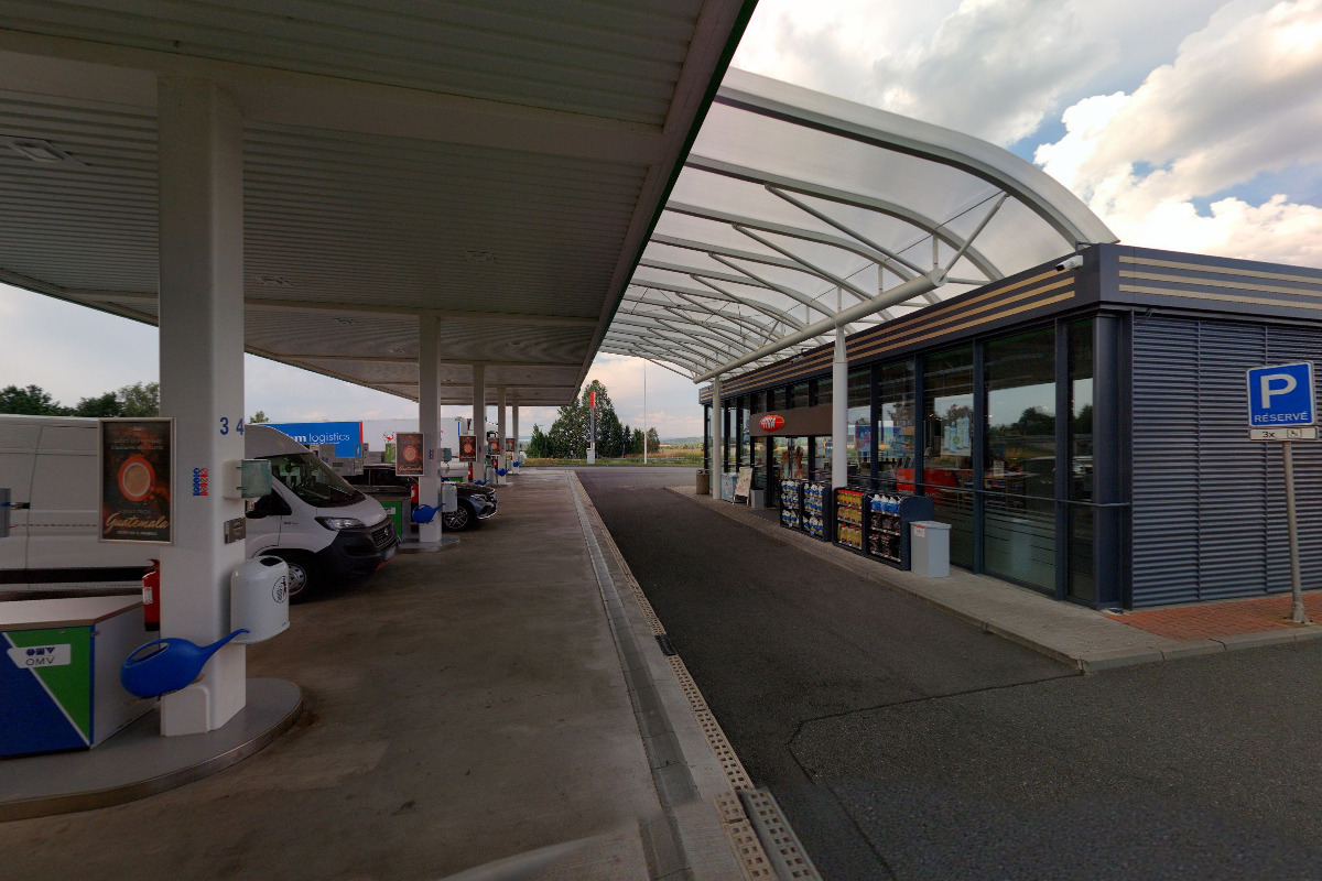 Bankomat UniCredit Bank Czech Republic foto 1