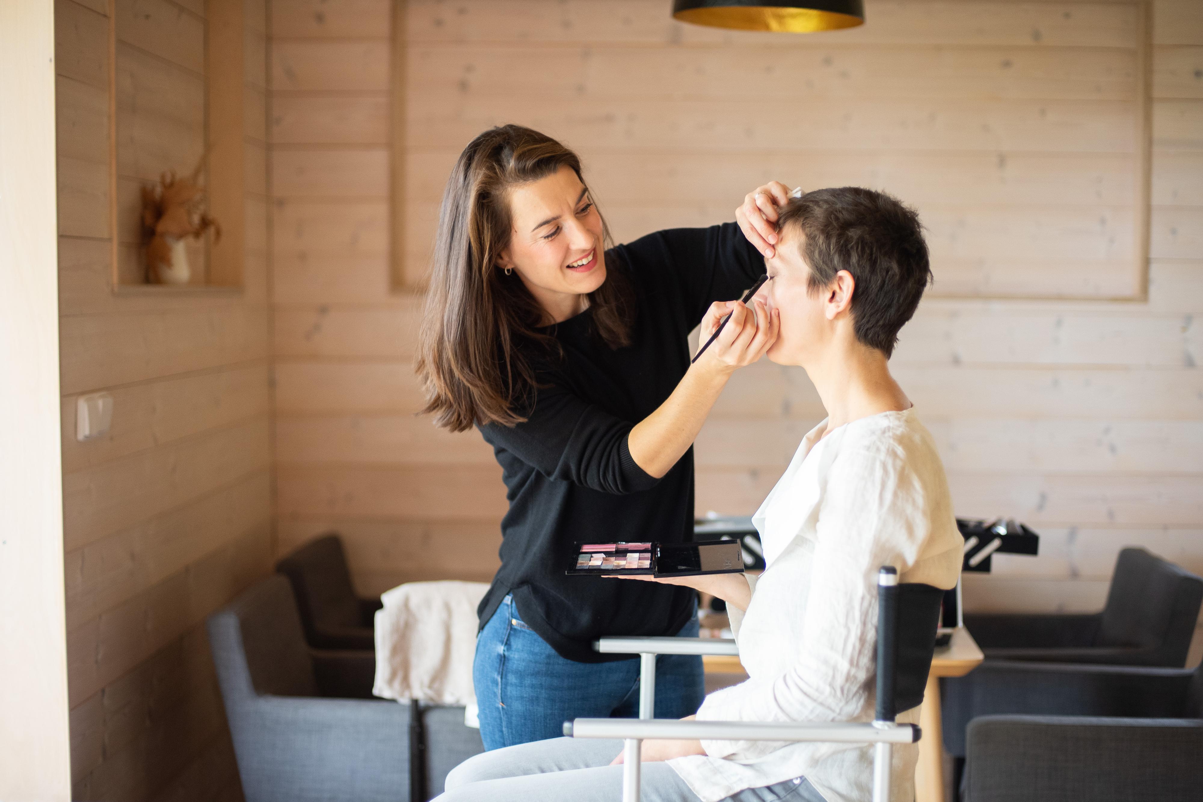 Vizážistka Veronika Kubátová