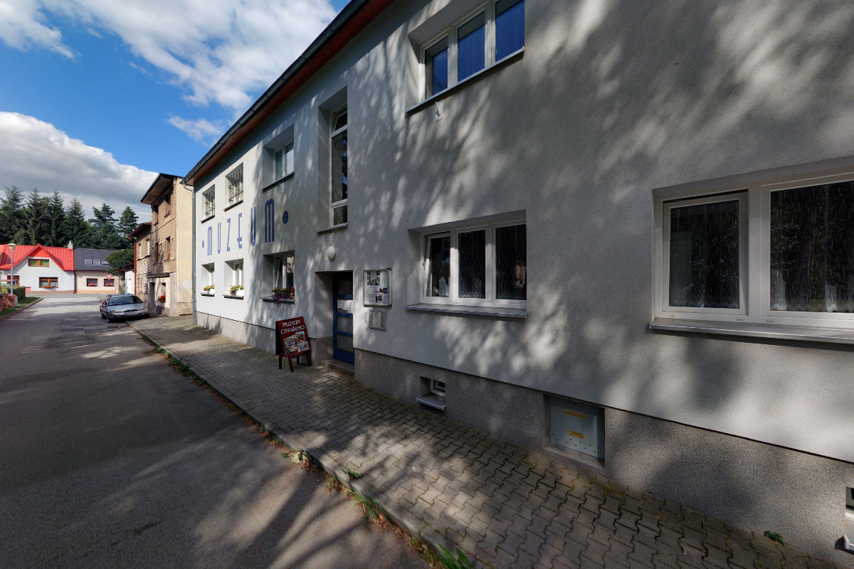 MUDr. Naděžda Lamplotová