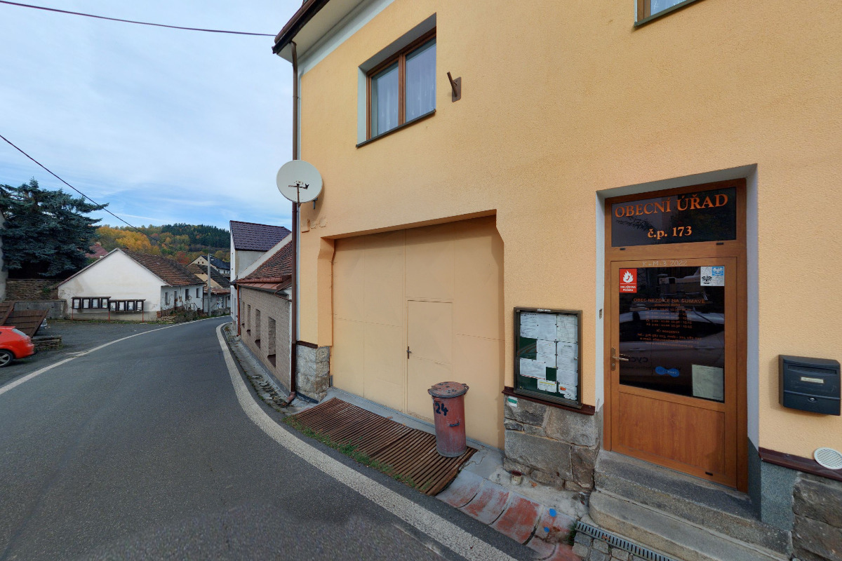 Obecní knihovna Nezdice na Šumavě