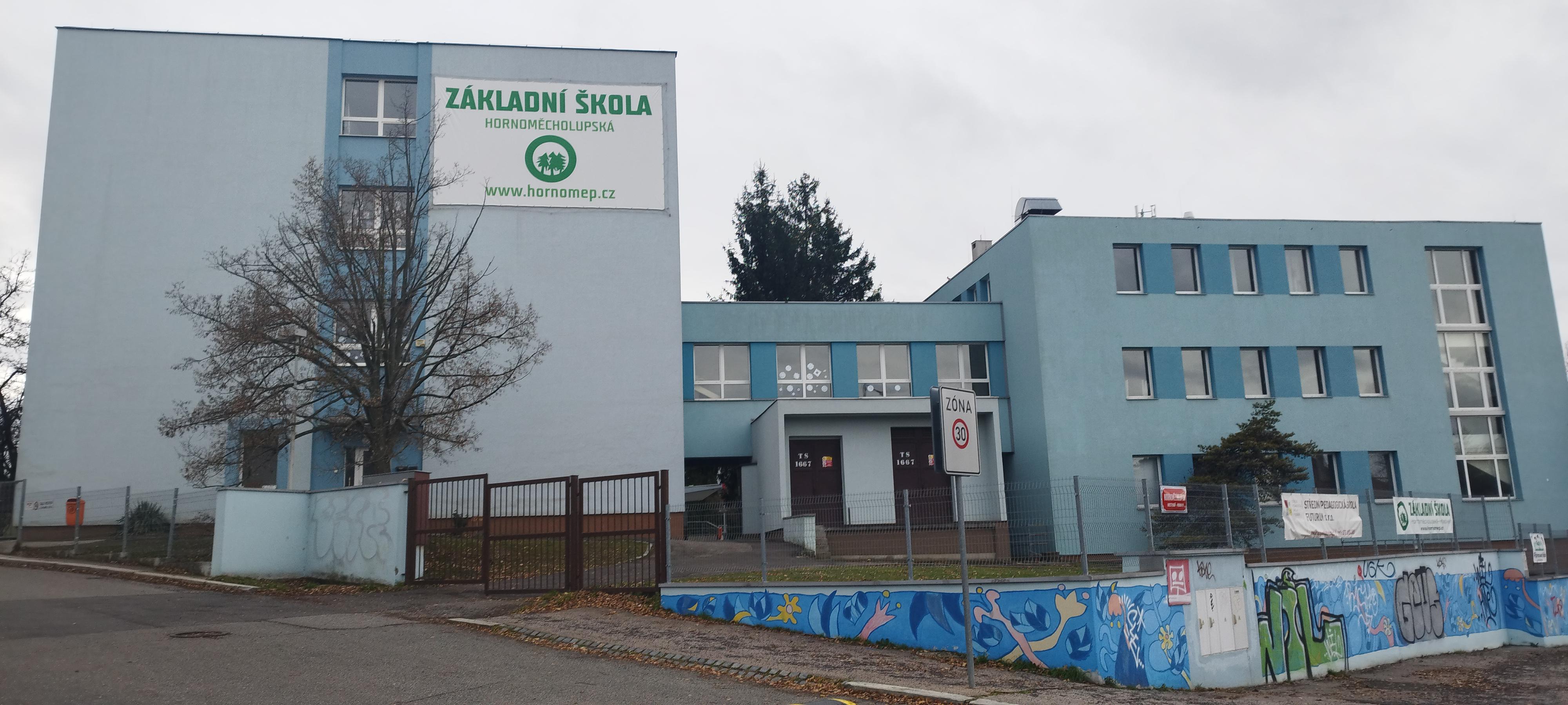 ZŠ, Praha 10, Hornoměcholupská