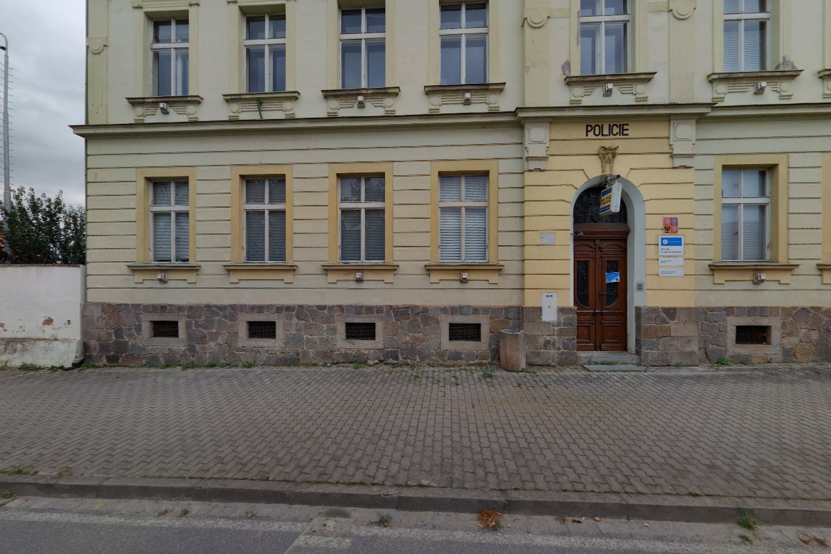 Policie ČR - Obvodní oddělení Dobřany foto 2