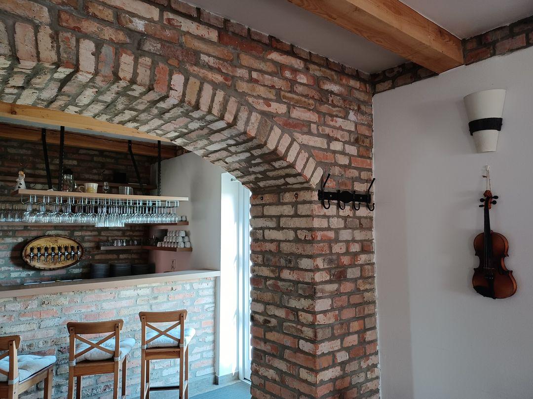 Vinárna U Houslí foto 2