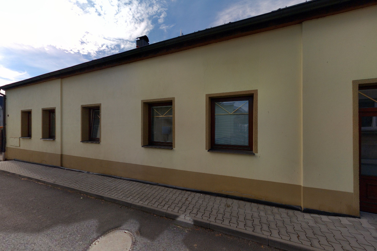 Pojišťovací služby u křižovatky