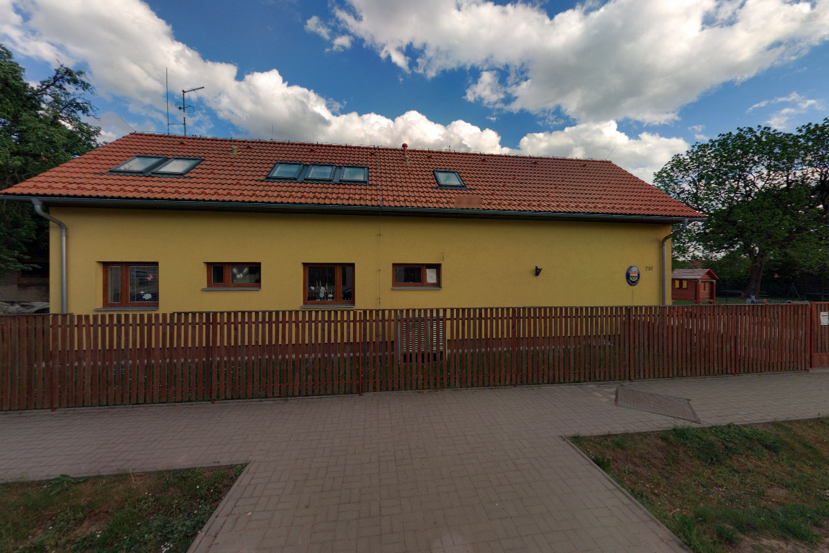 Základní škola a Mateřská škola Hradištko, okres Nymburk