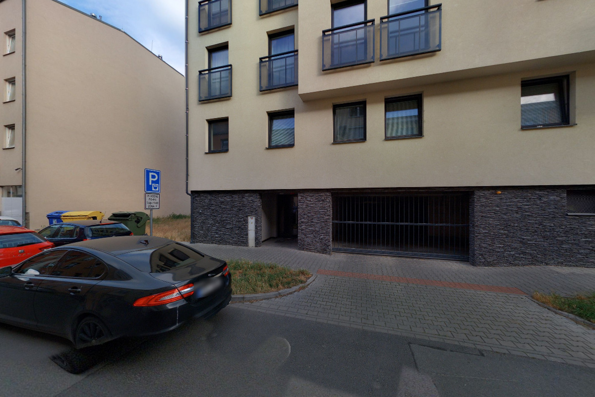 Štěpánka Daňková Modeláž nehtů - Pedikúra foto 5