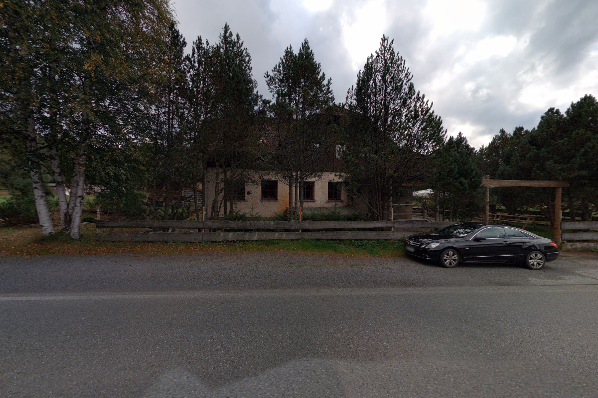 Pod Hůreckým Vrchem - Nabíjecí stanice elektrokol