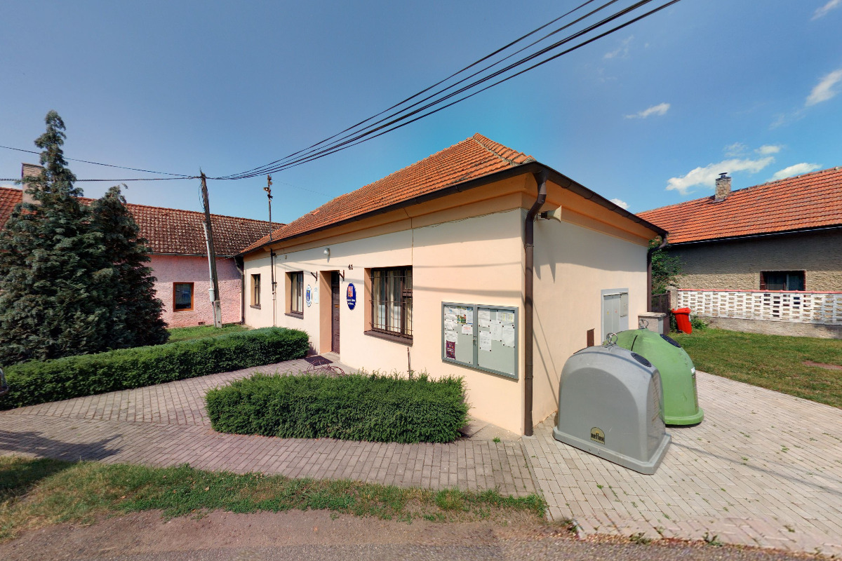 Zvěřínek - obecní úřad foto 2