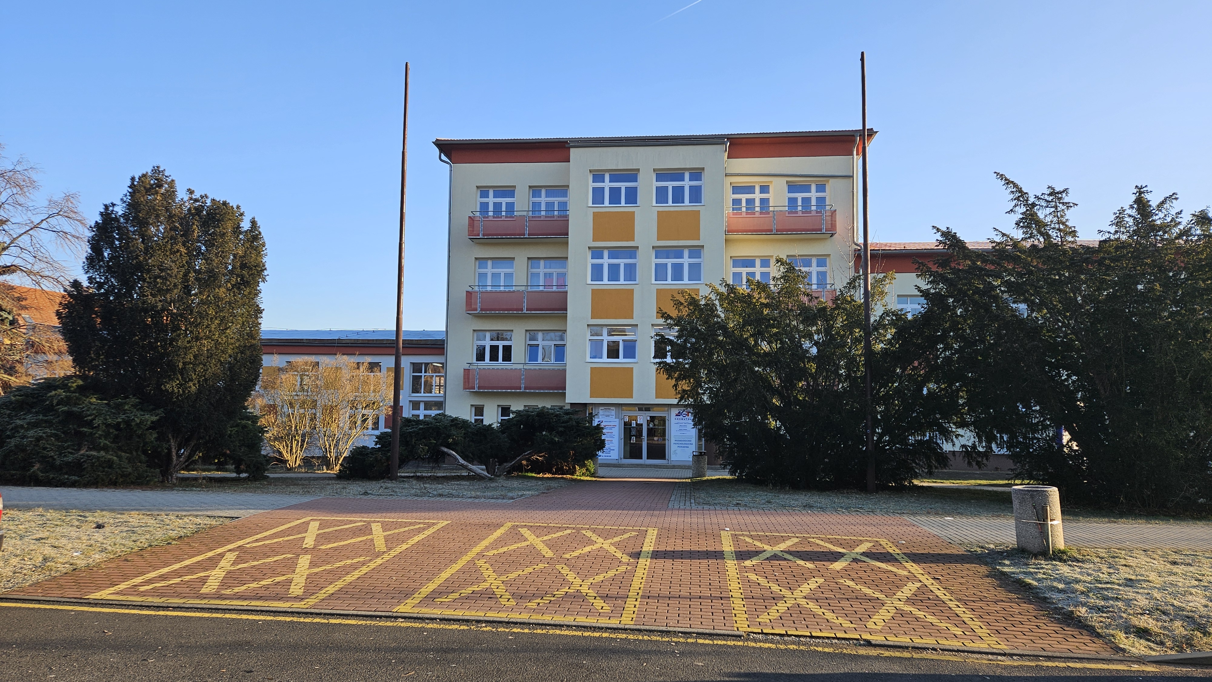 Střední škola technická, gastronomická a automobilní, Kadaň - Školní jídelna foto 2