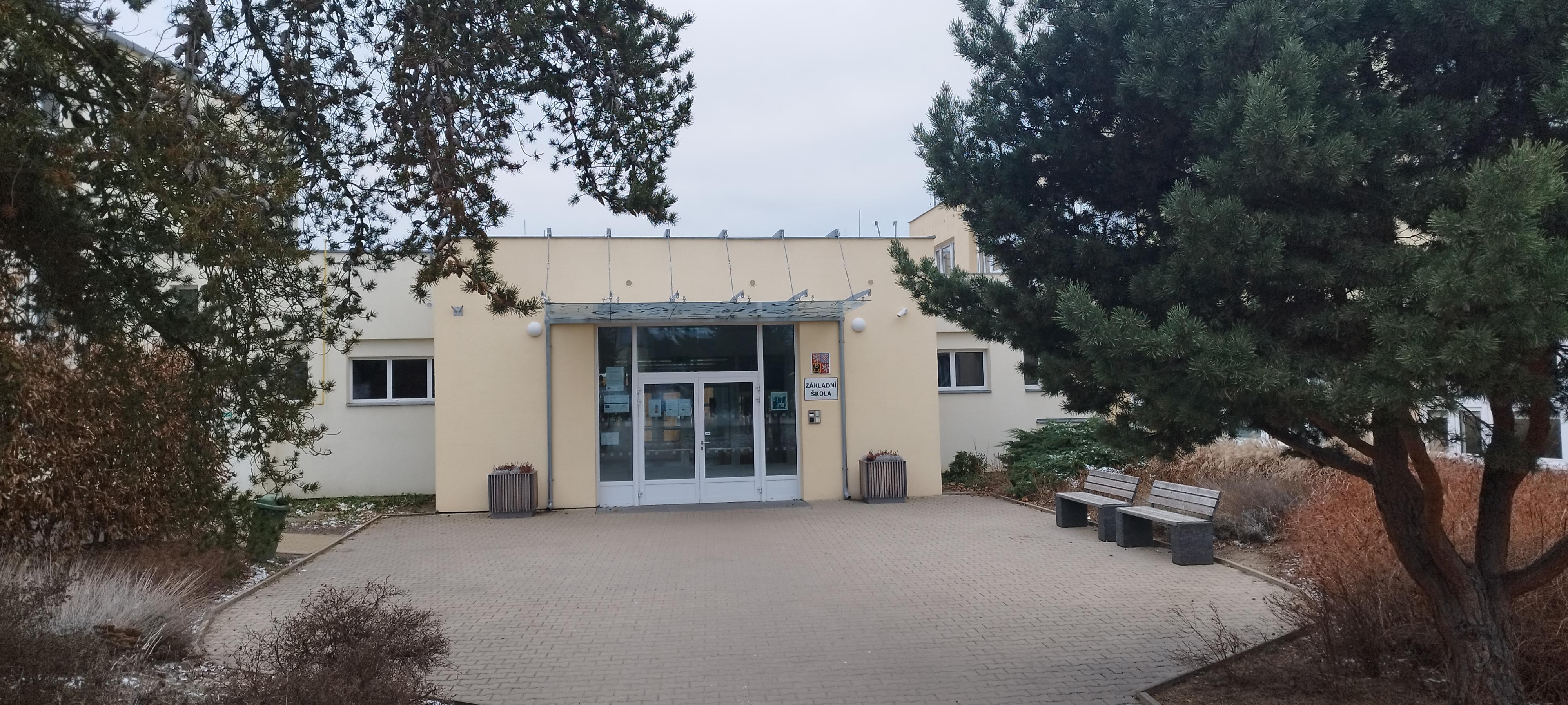 Základní škola Průhonice foto 2
