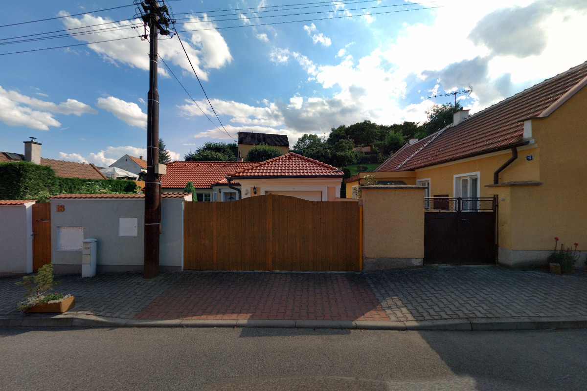 TAPETOVÁNÍ-A studio Posselt Jiří