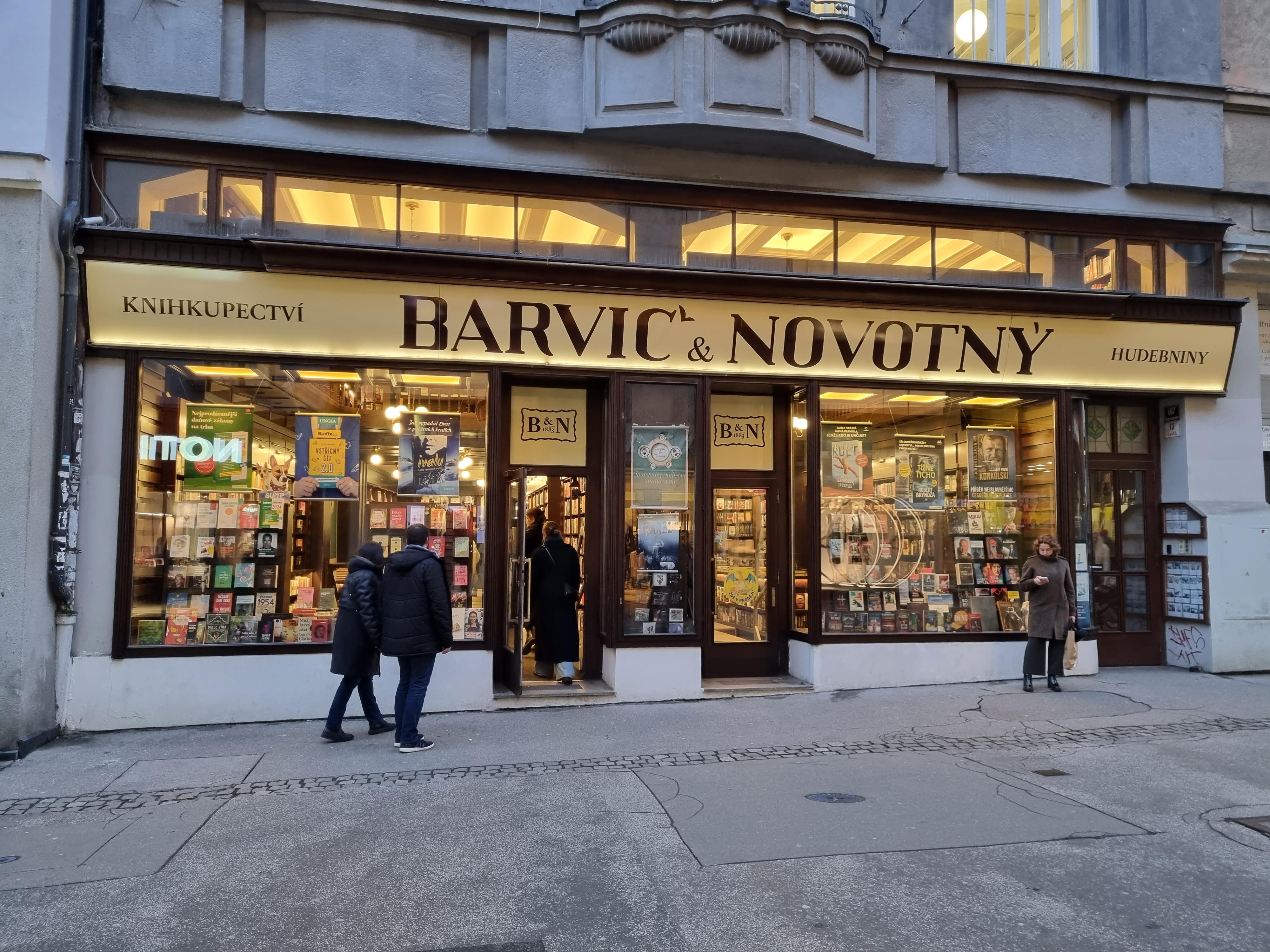 BARVIČ a NOVOTNÝ KNIHKUPECTVÍ foto 3