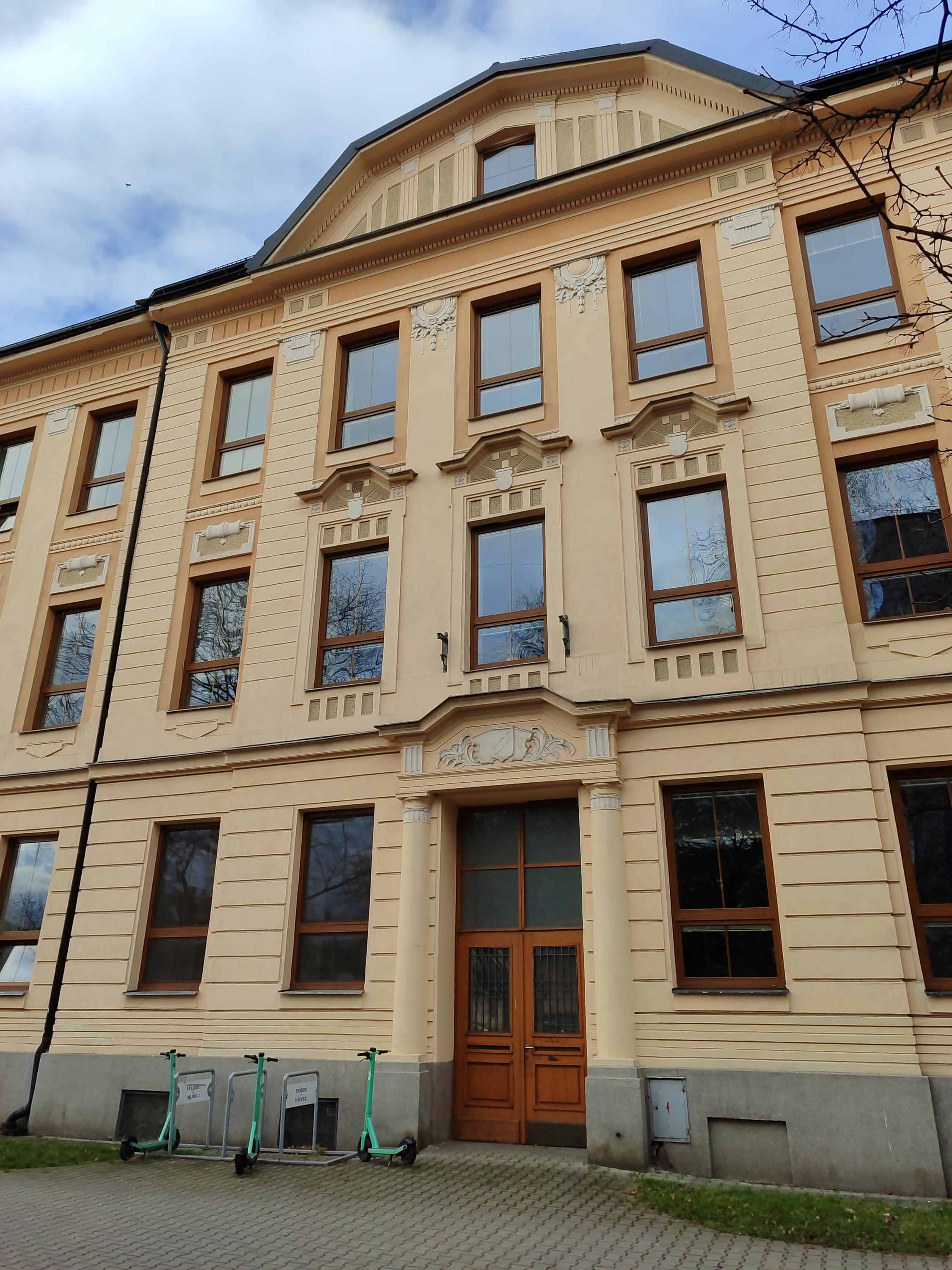 ZŠ Frýdek-Místek, Komenského foto 5