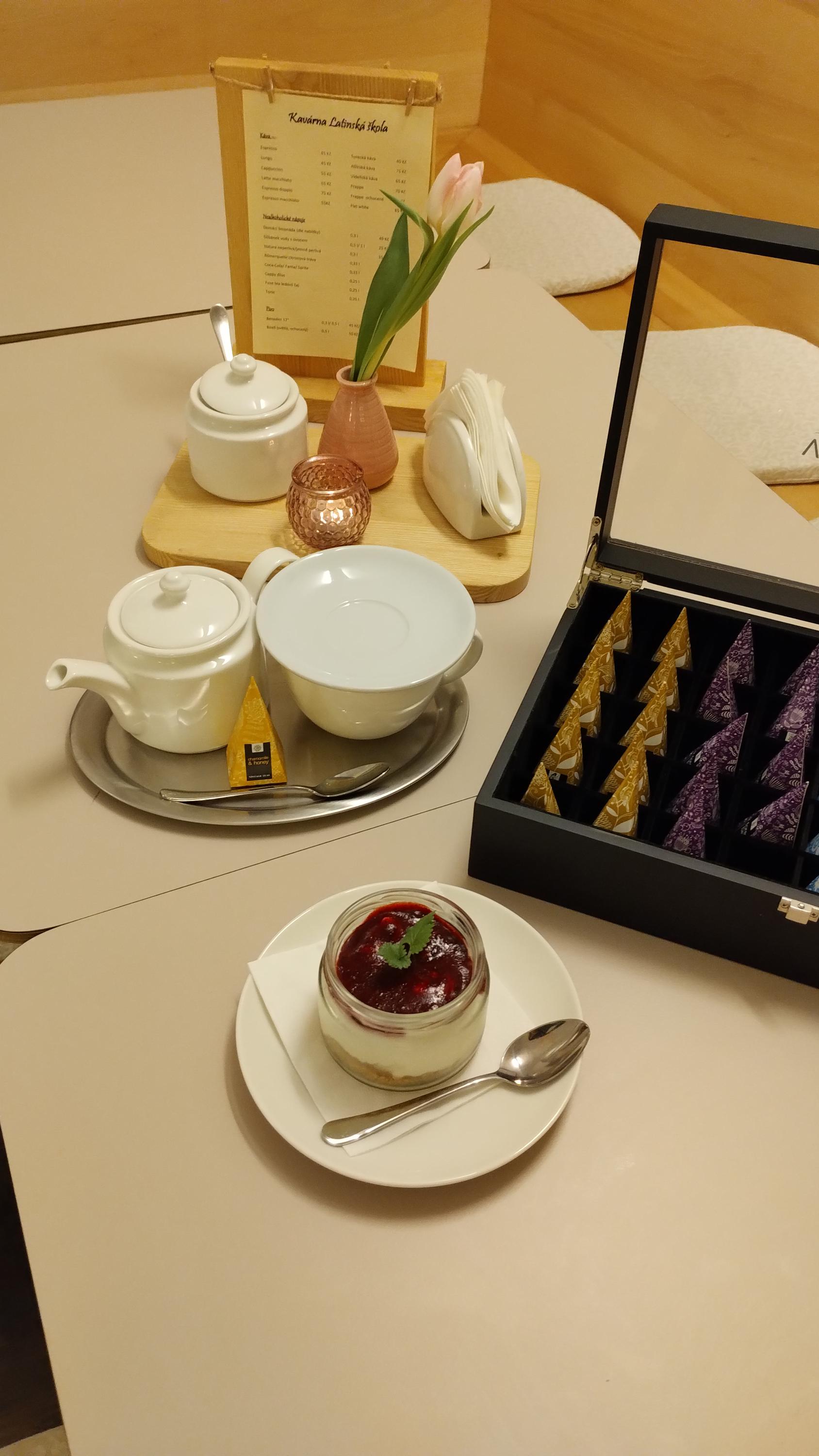Kavárna Latinská škola foto 2