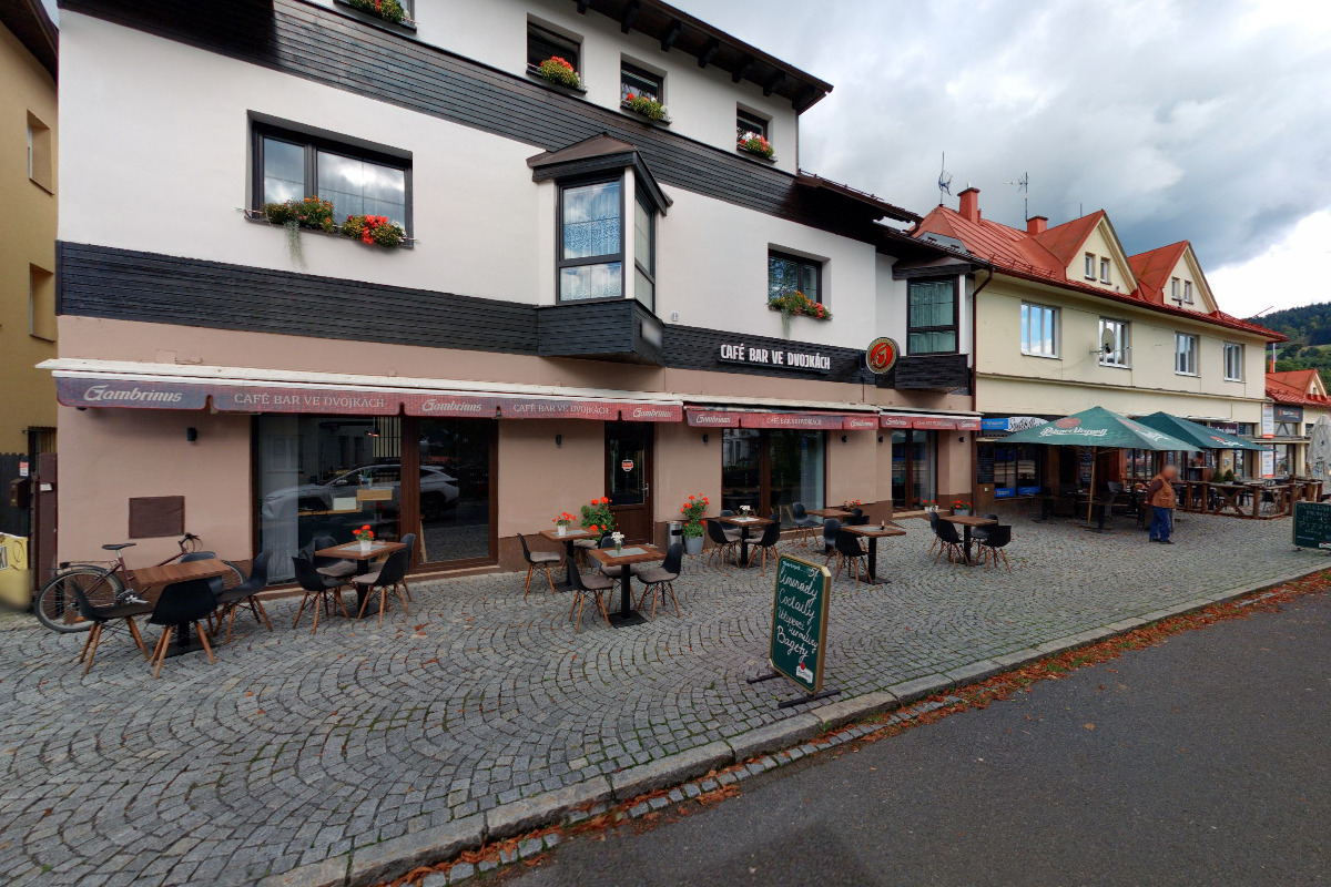 Café Bar Ve Dvojkách