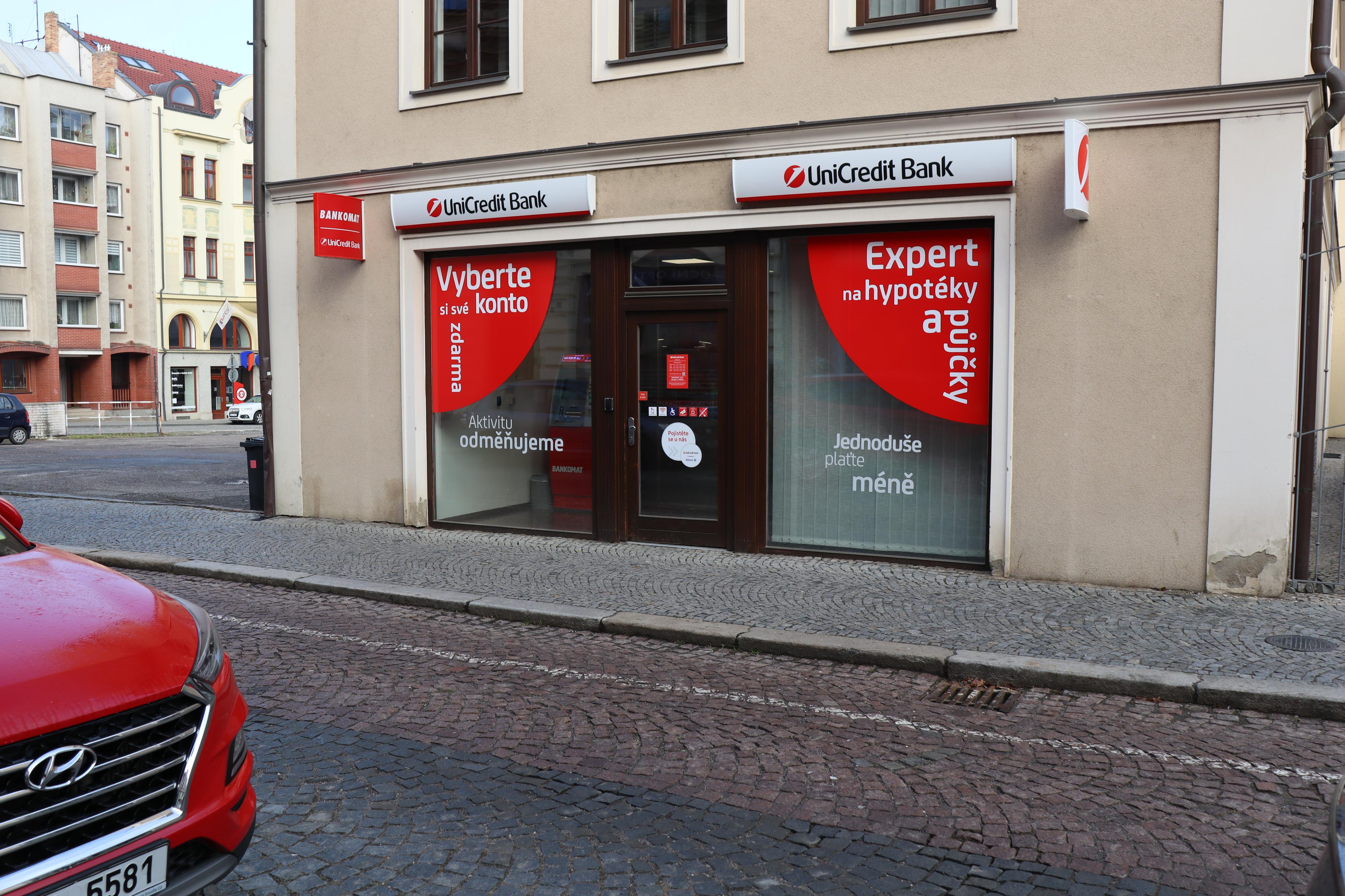 UniCredit Bank Czech Republic and Slovakia, a.s. foto 3