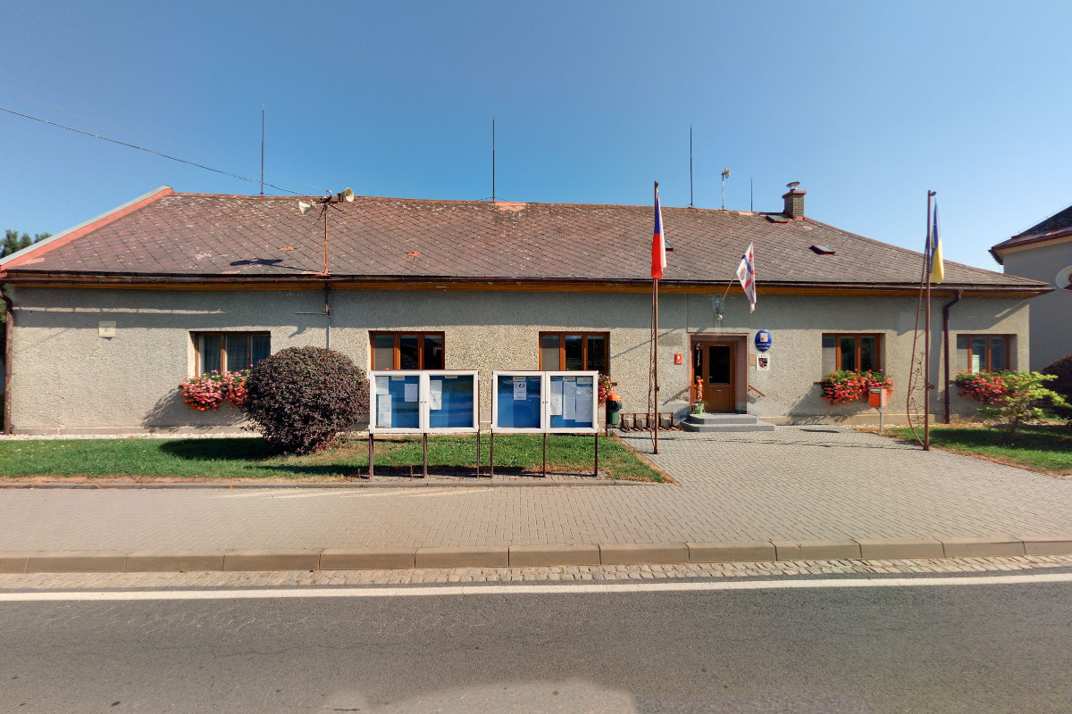 Místní knihovna Chromeč foto 2