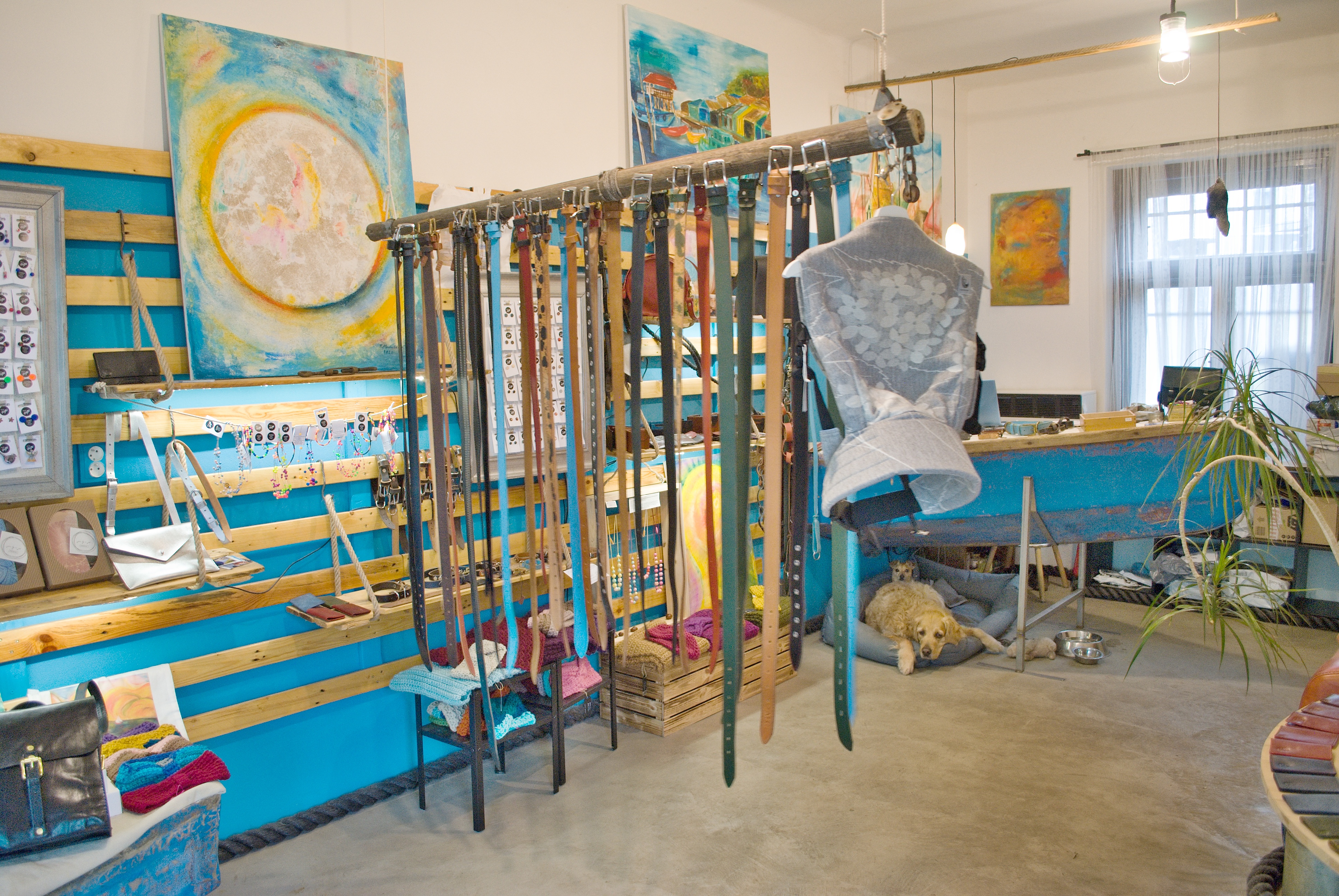 KM-DESIGN STORE foto 2
