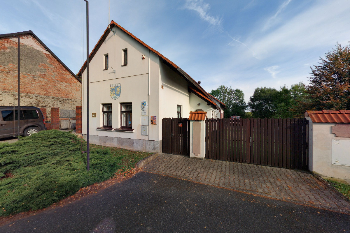 Bratčice - obecní úřad foto 2
