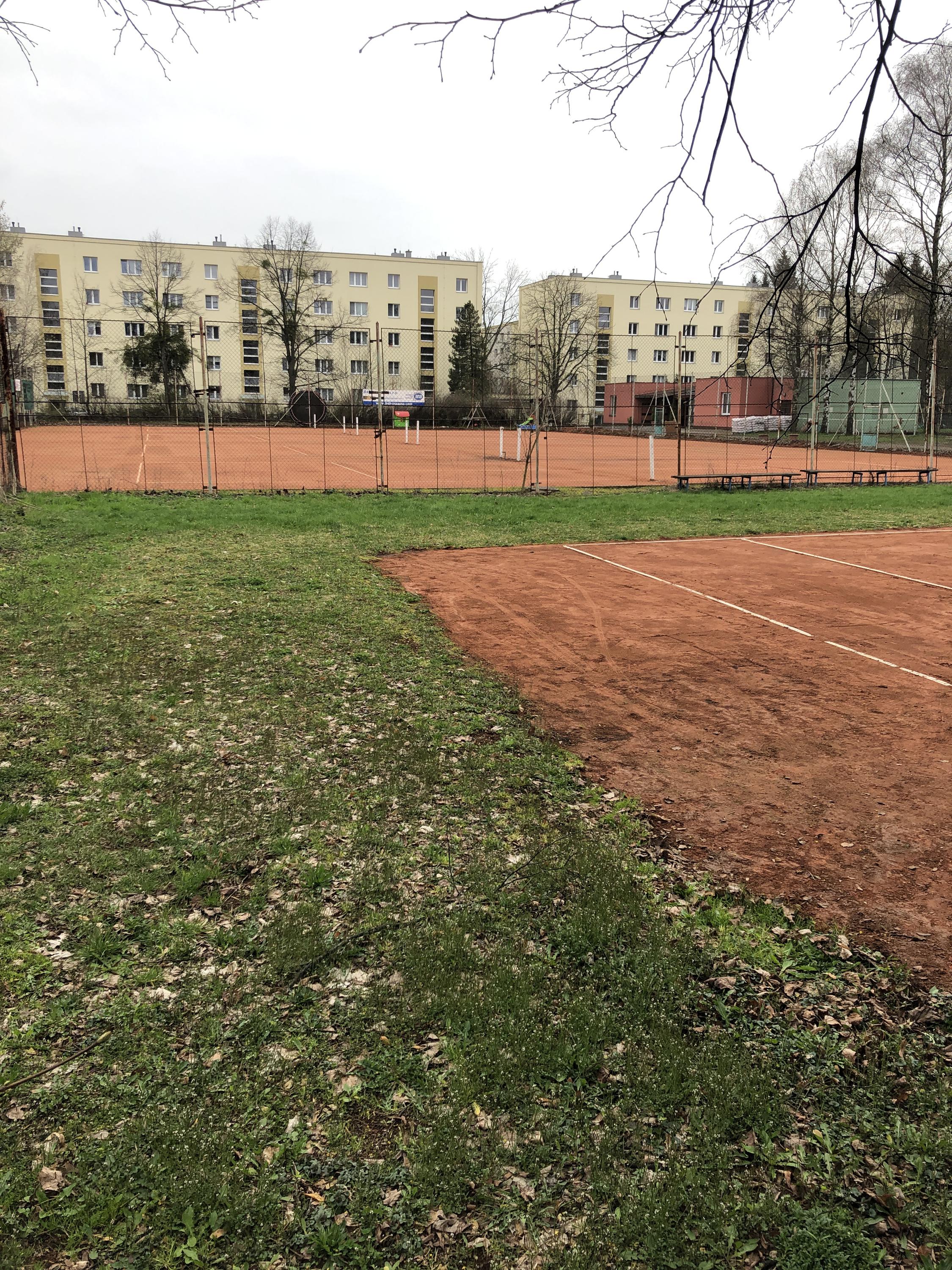 Tenisové kurty Paulát foto 2