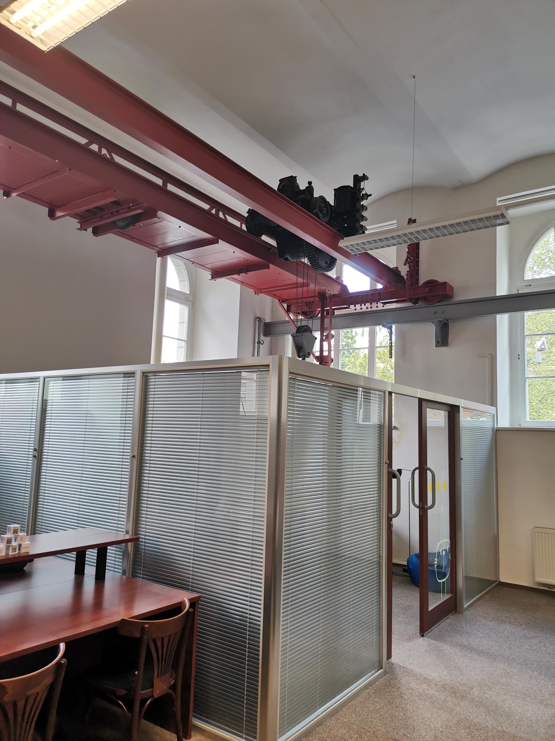 Ústřední knihovna Fakulty sociálních studií foto 2