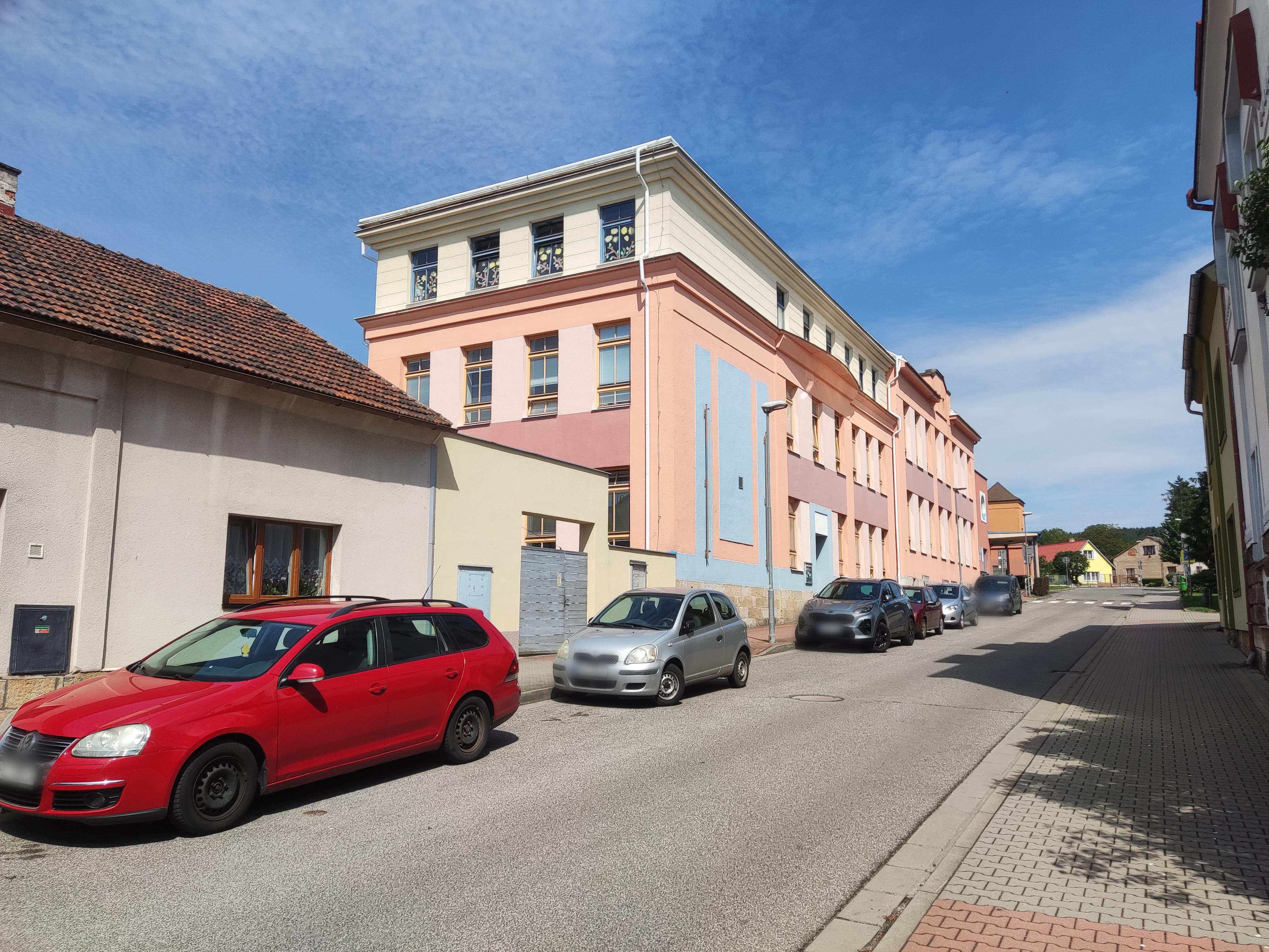 ZŠ Podharť Dvůr Králové nad Labem foto 5