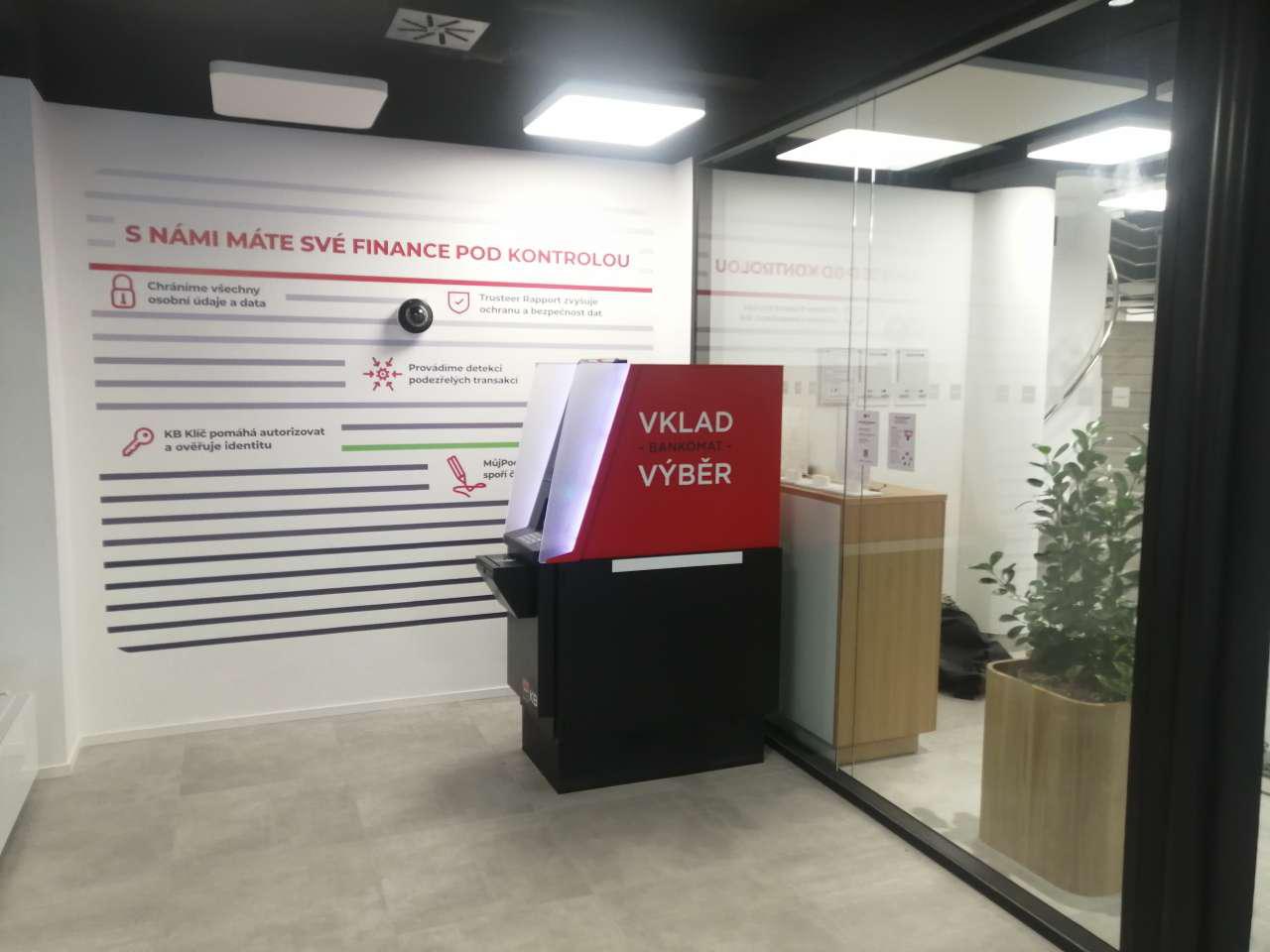 Bankomat Komerční banky foto 2